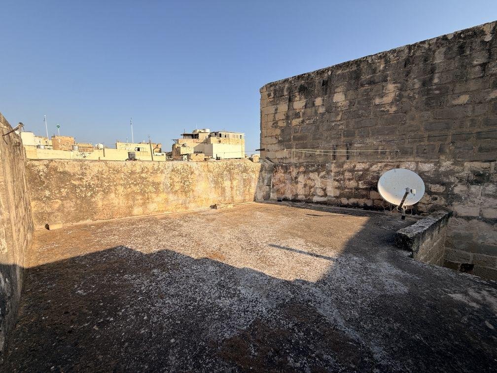 Zabbar, Unconverted, House of Character