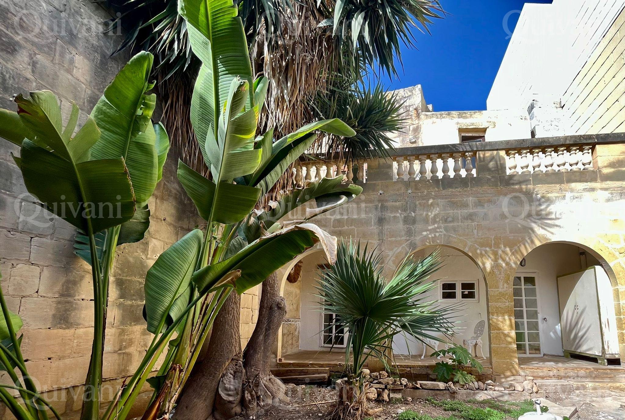 Zebbug, Furnished House of Character