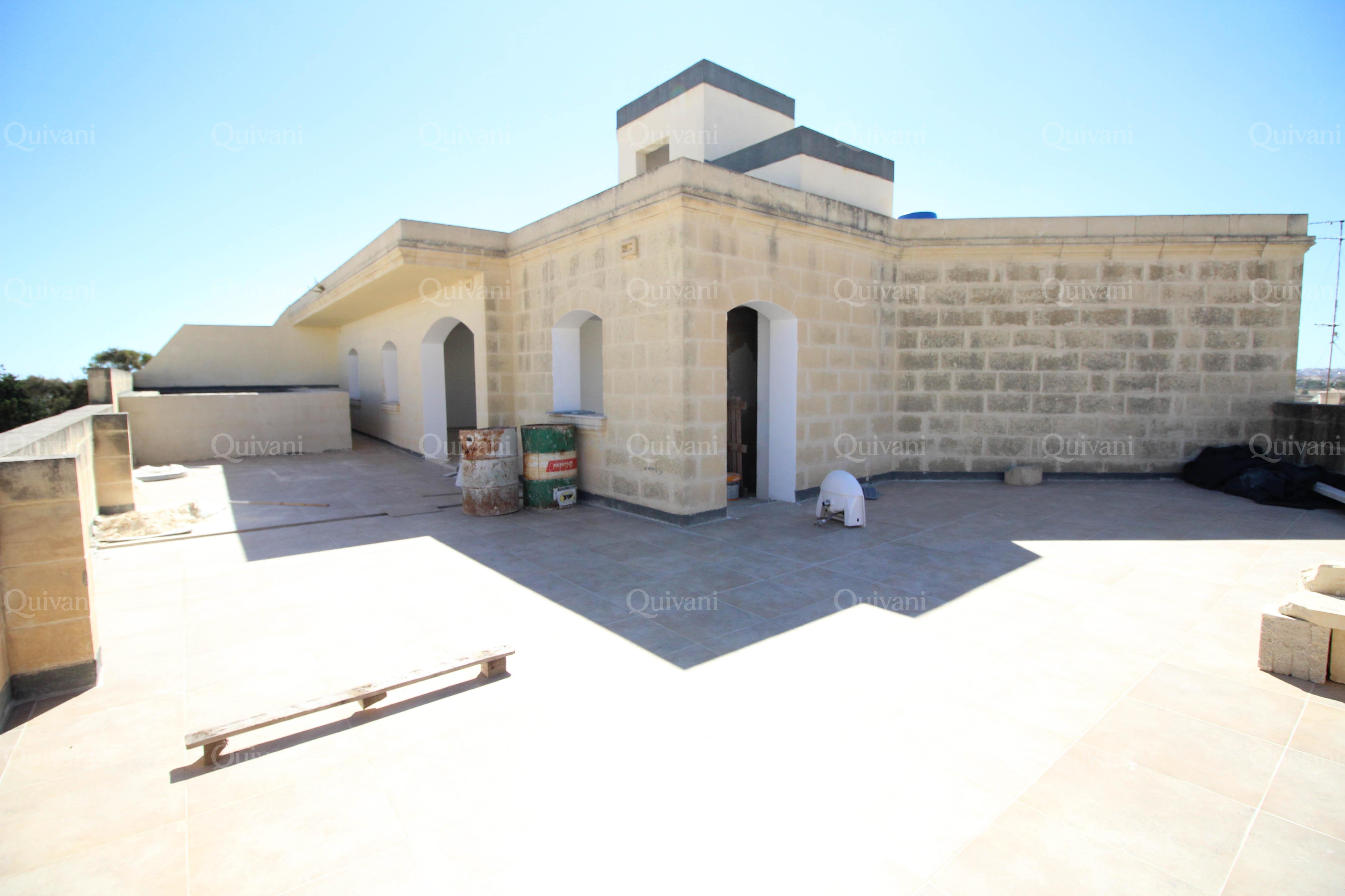 Siggiewi, Furnished Penthouse