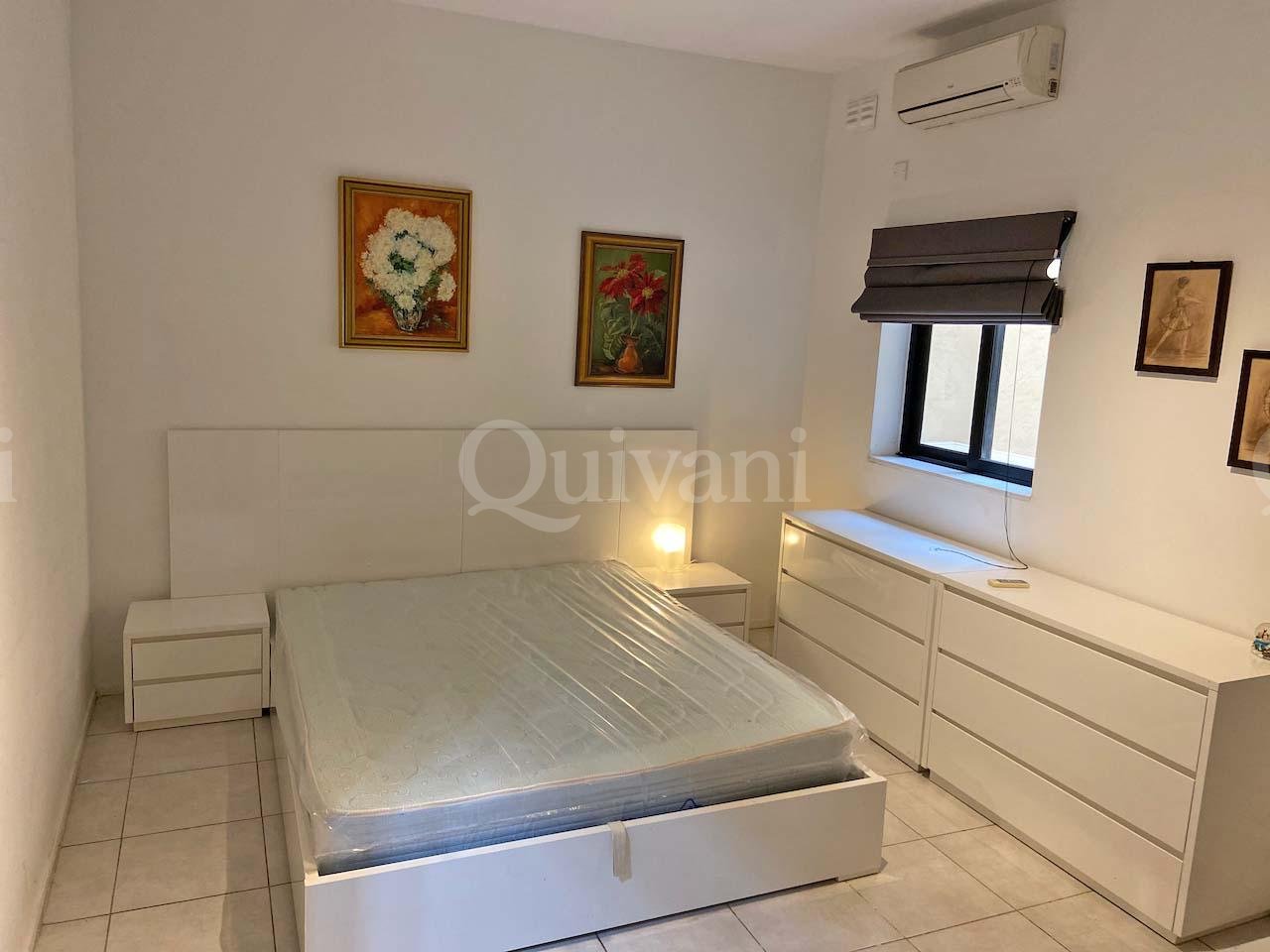 Pembroke, Furnished Maisonette