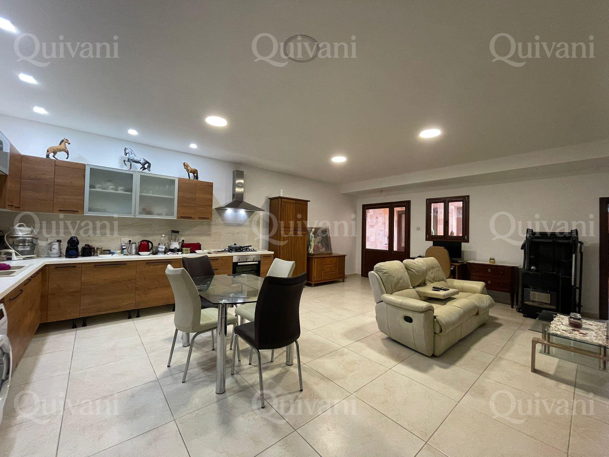 Dingli, Unconverted Farmhouse