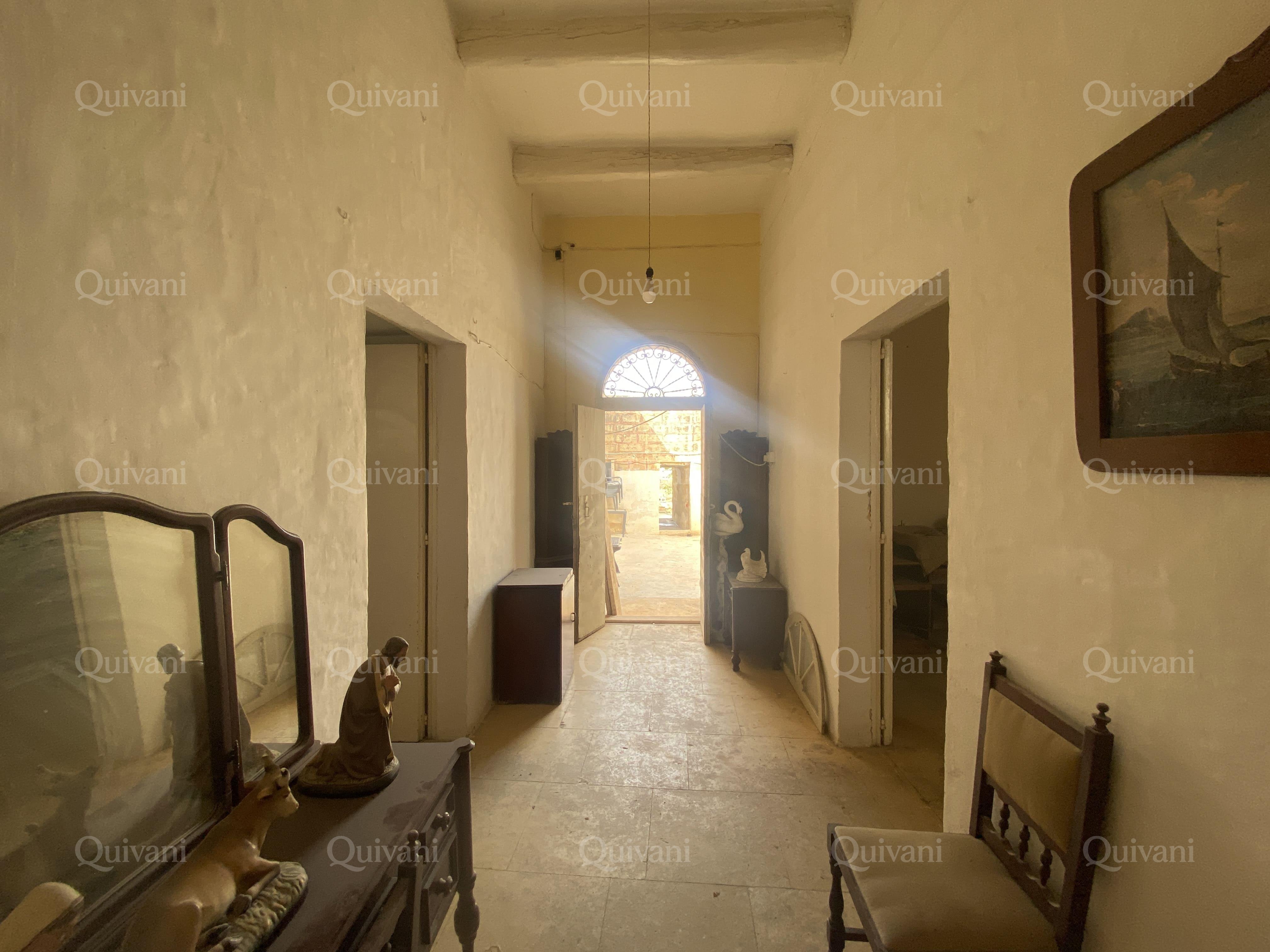 Zejtun, Unconverted Farmhouse