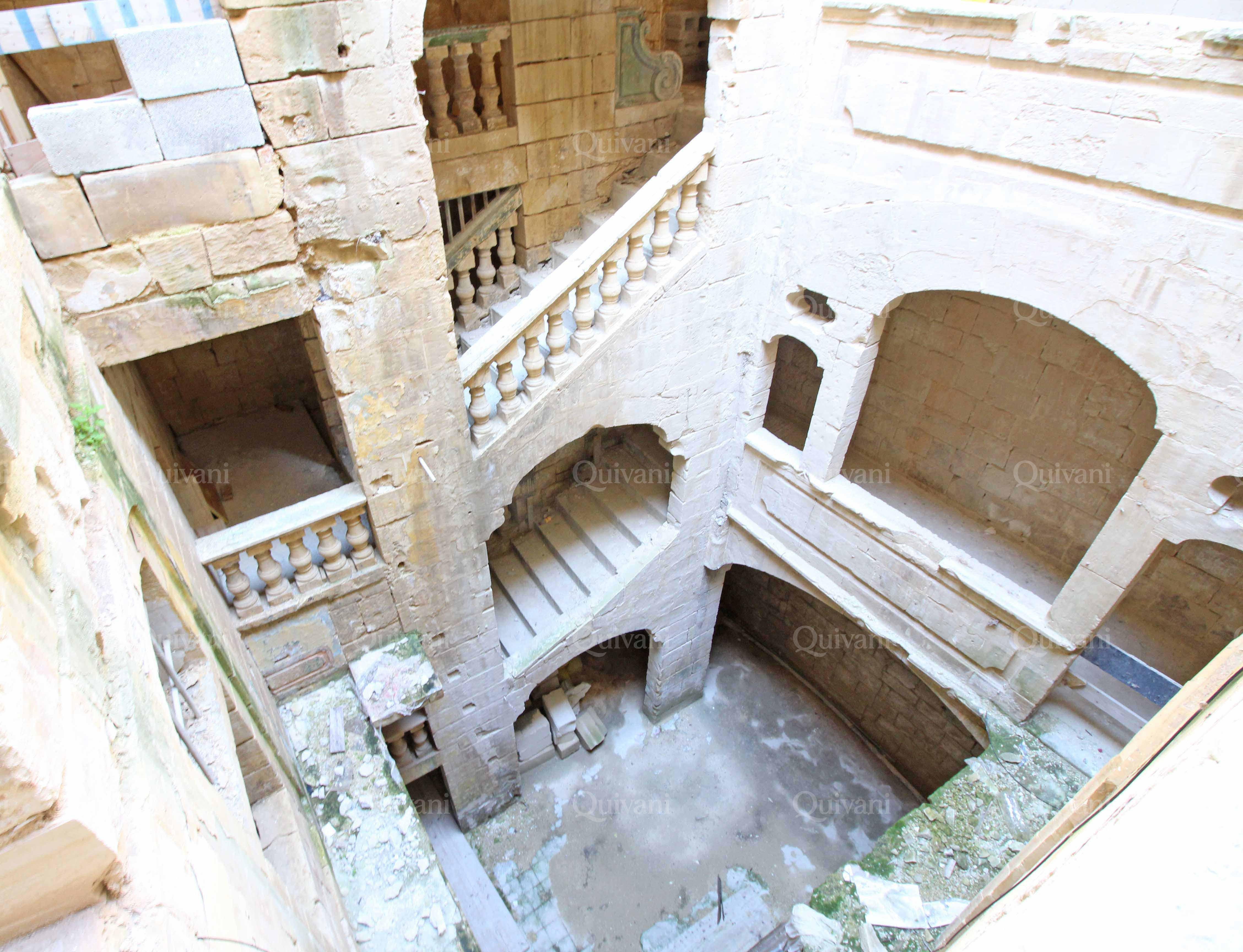 Valletta, Unconverted Palazzo