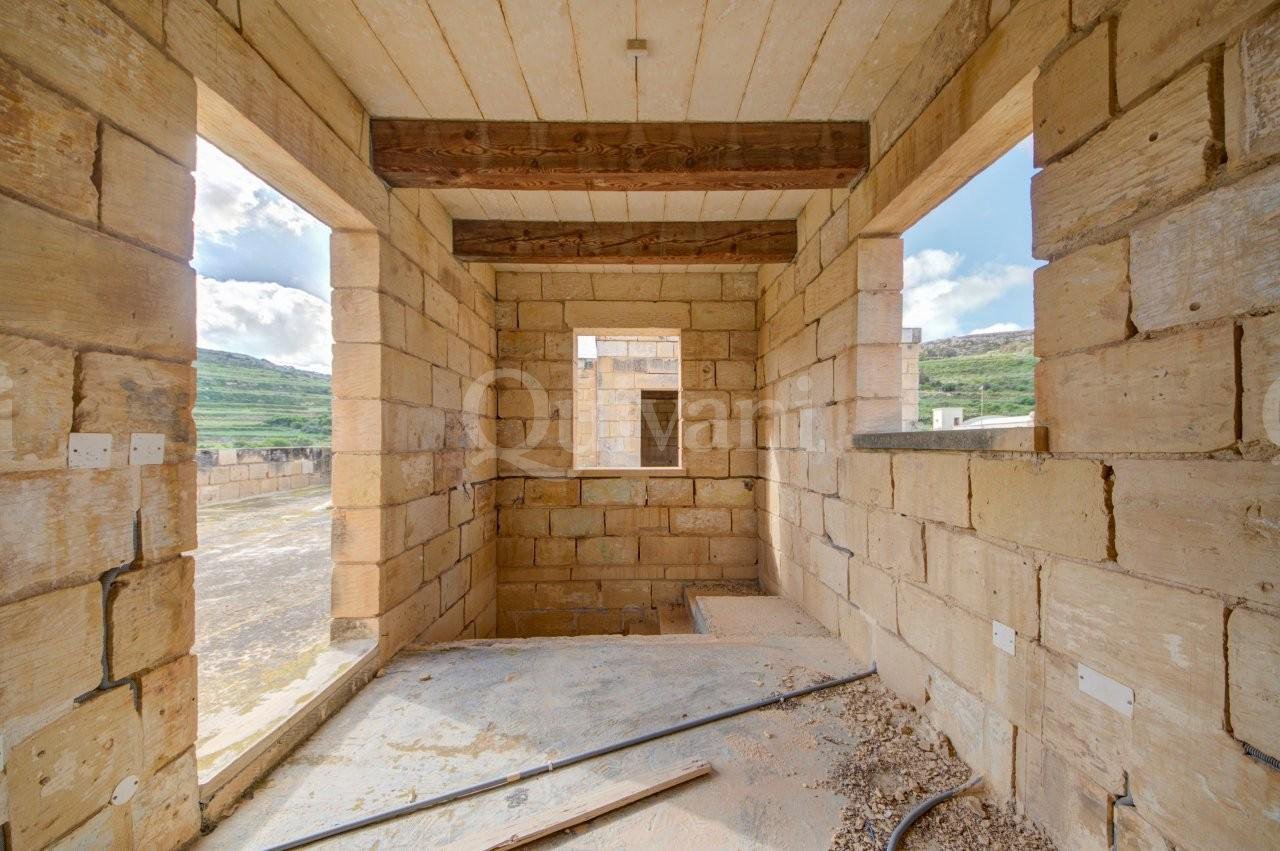 Mgarr, Unconverted House of Character