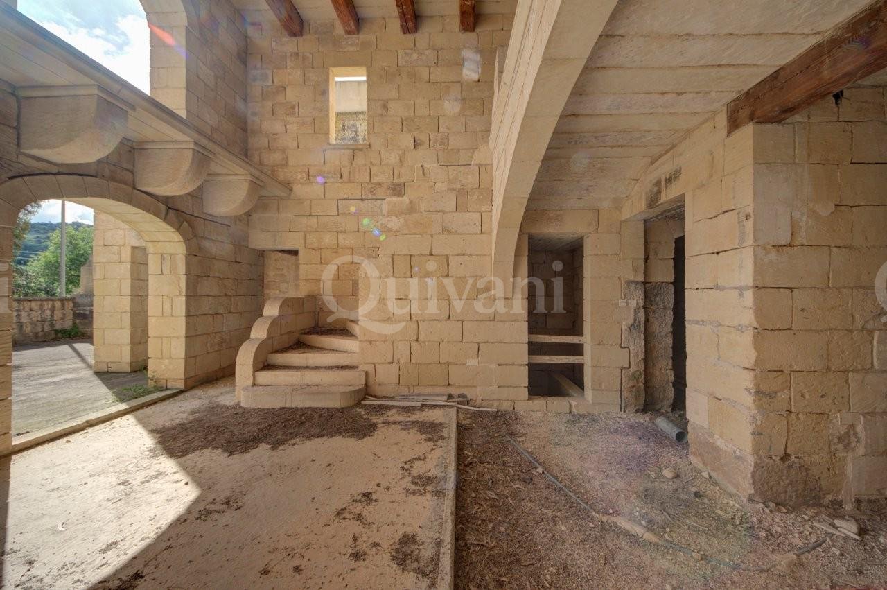Mgarr, Unconverted House of Character