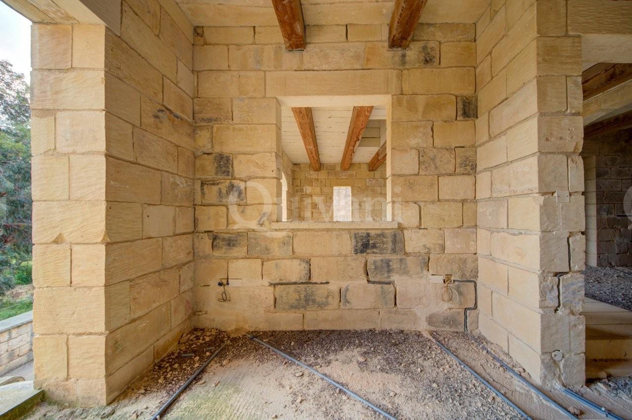 Mgarr, Unconverted House of Character