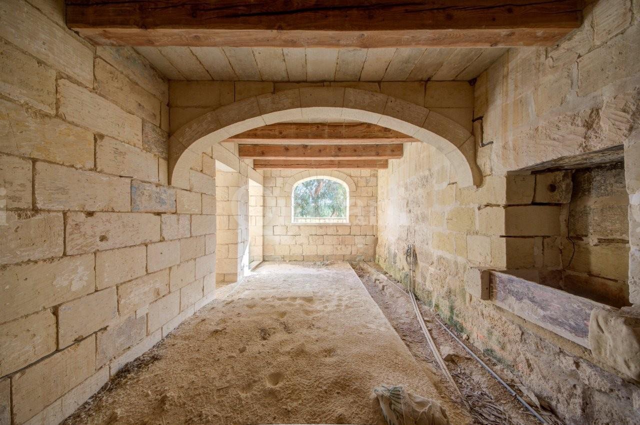 Mgarr, Unconverted House of Character