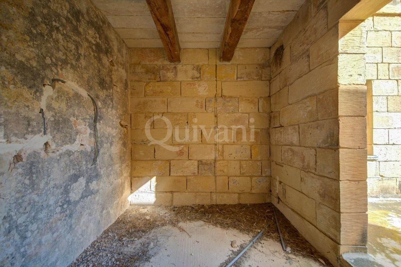 Mgarr, Unconverted House of Character