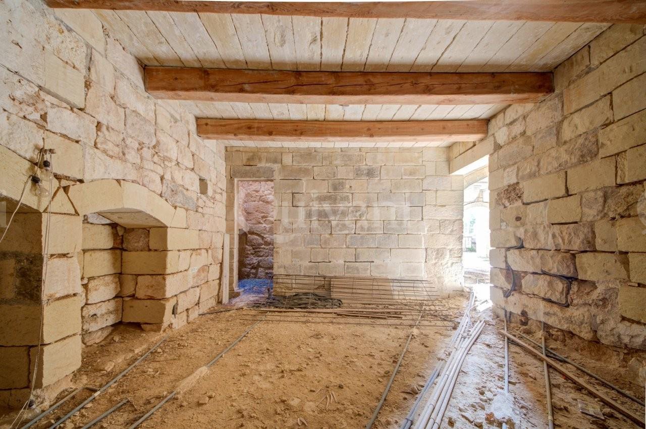 Mgarr, Unconverted House of Character