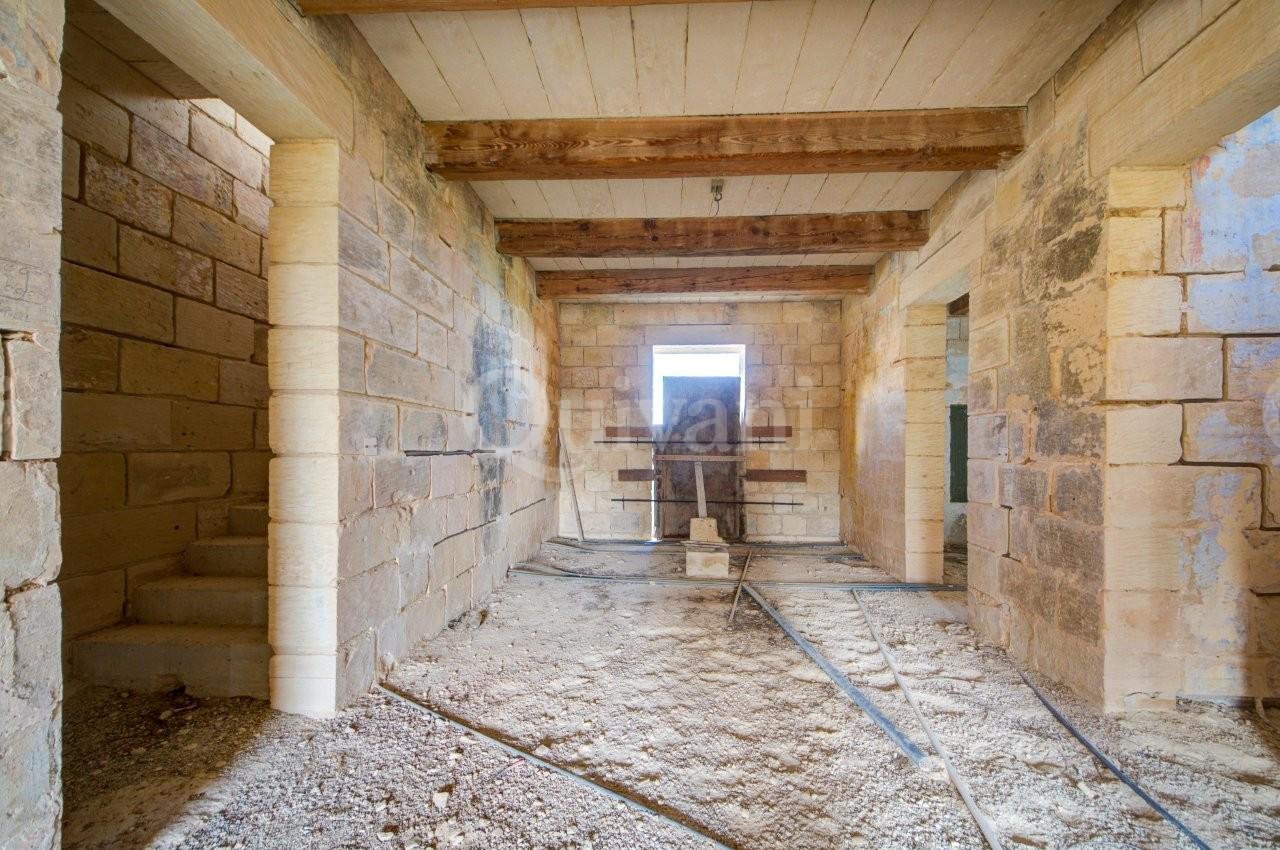 Mgarr, Unconverted House of Character