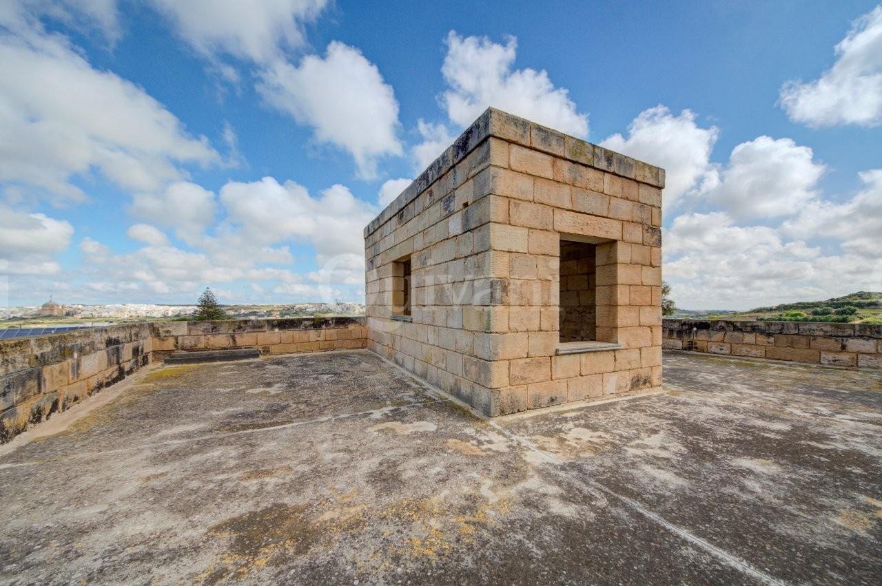 Mgarr, Unconverted House of Character