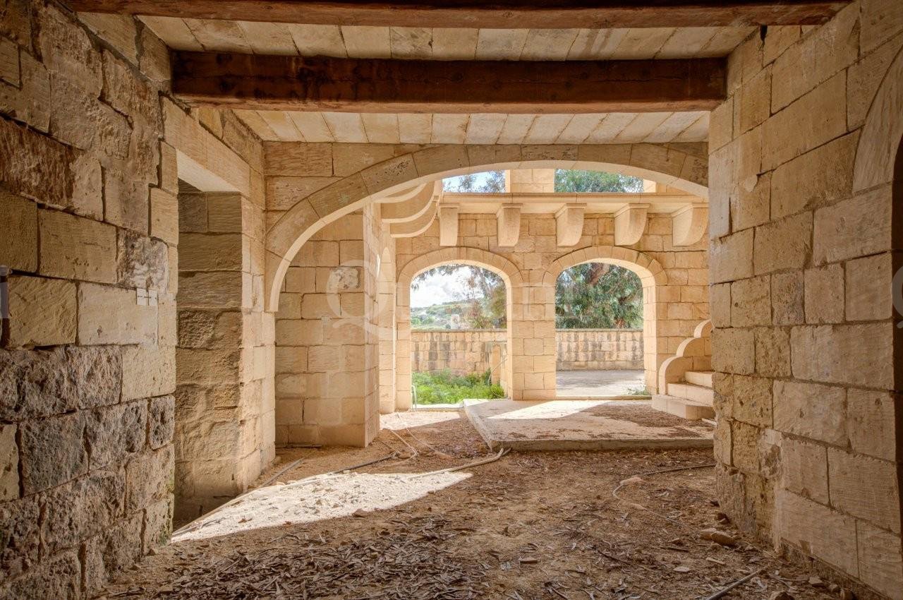 Mgarr, Unconverted House of Character