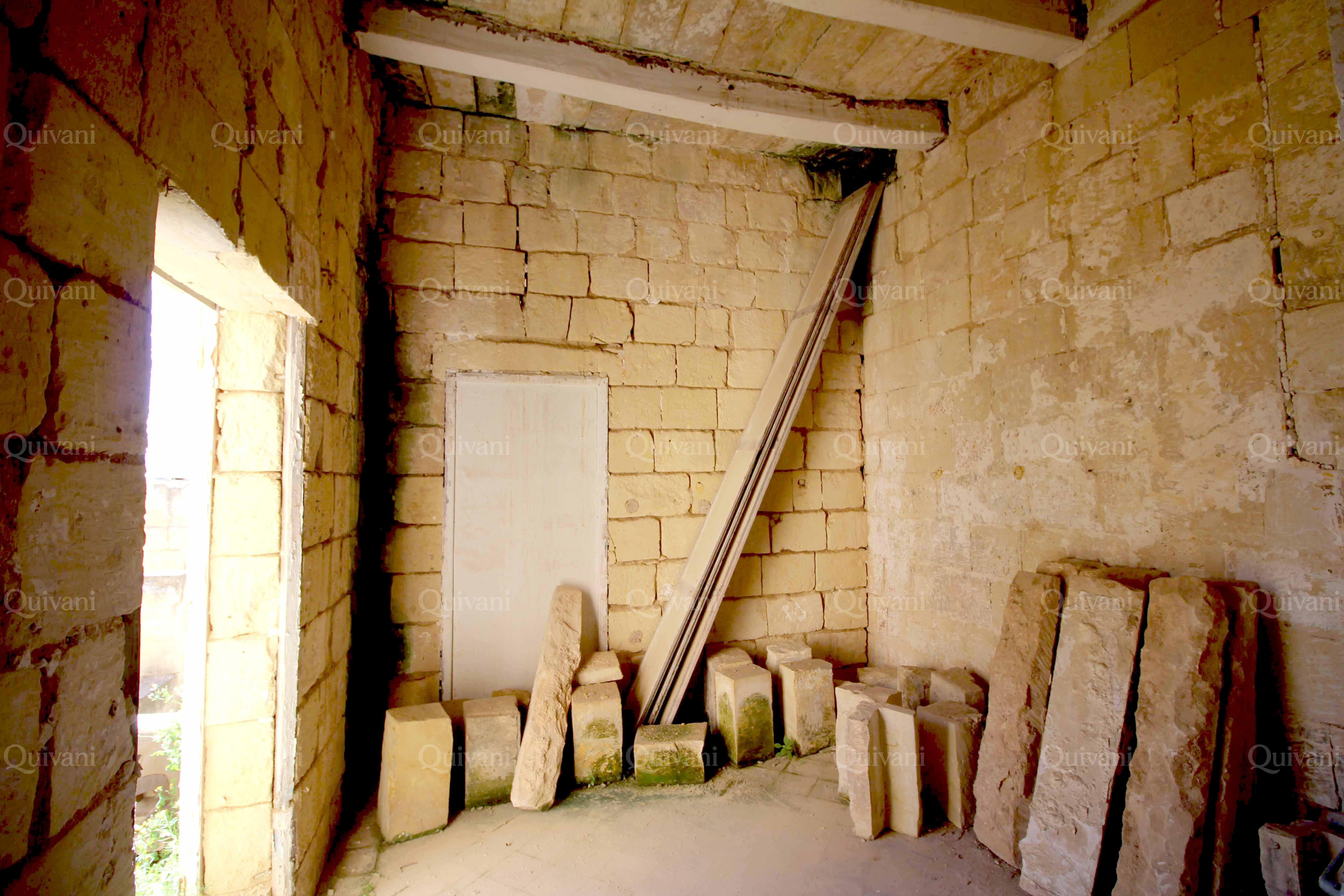 Senglea, Unconverted Palazzino