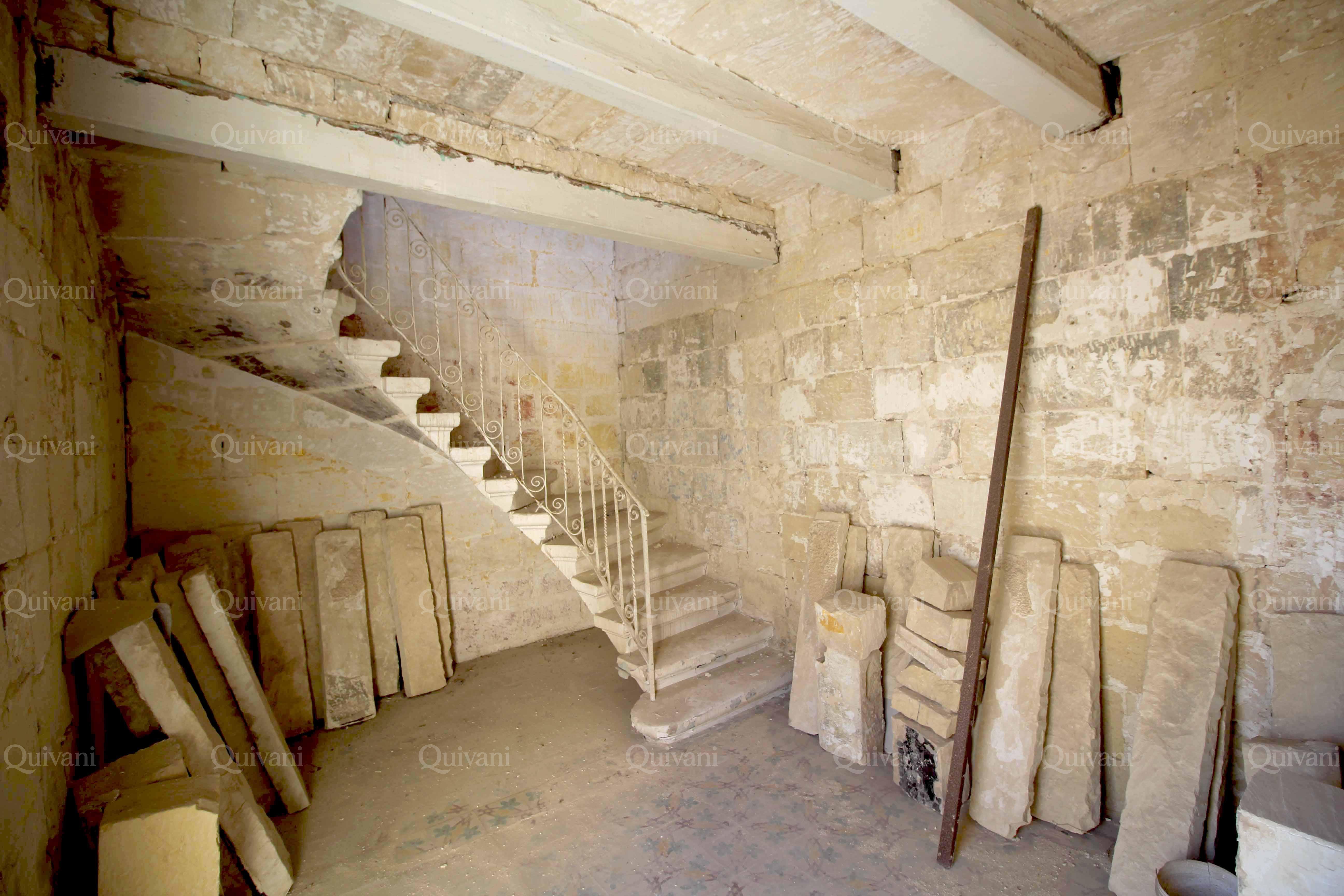 Senglea, Unconverted Palazzino