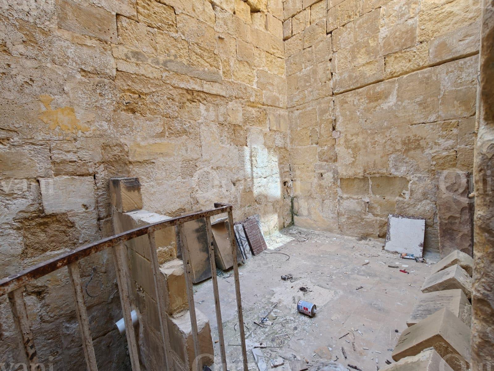 Vittoriosa Converted Townhouse