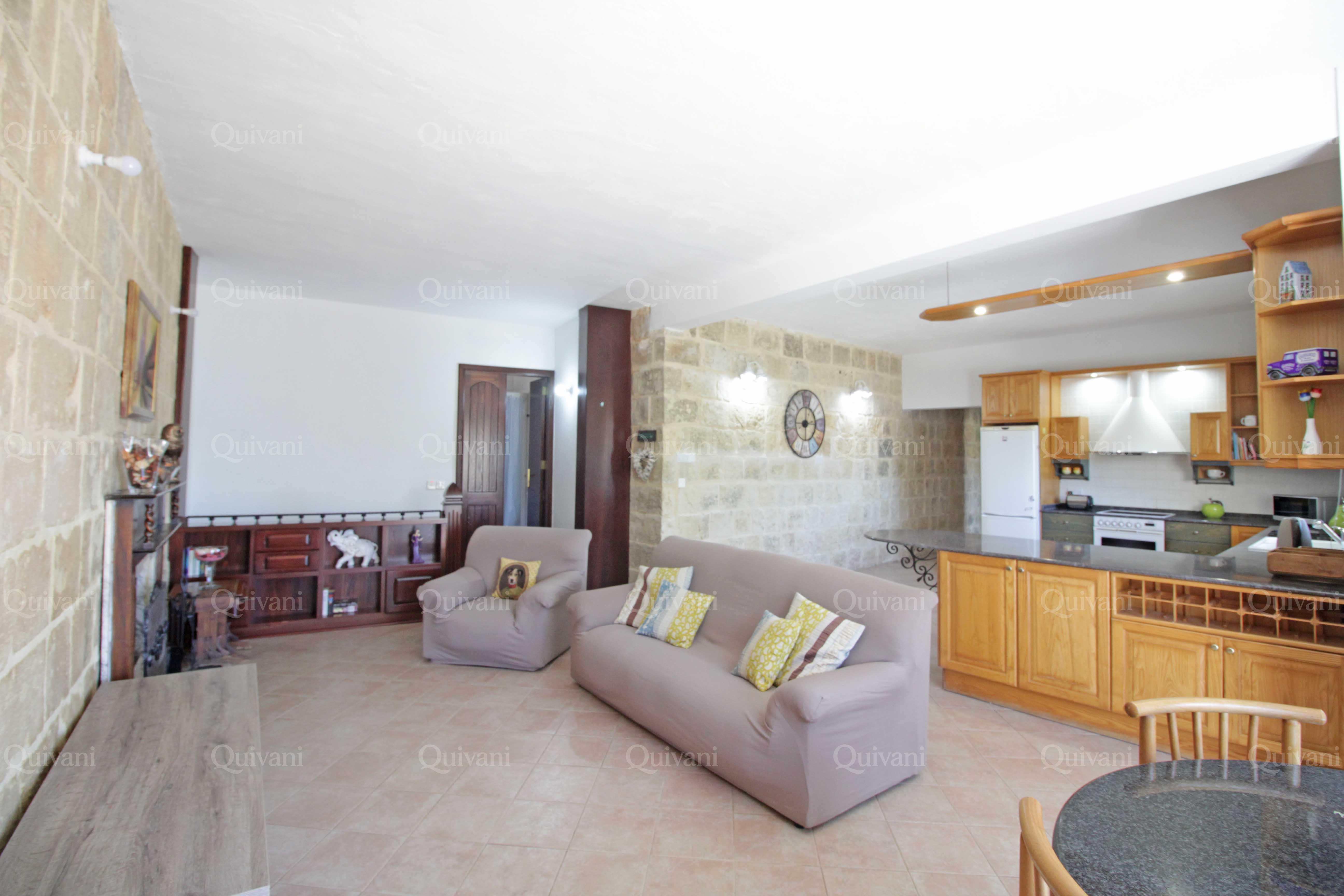 Qrendi, Furnished Maisonette