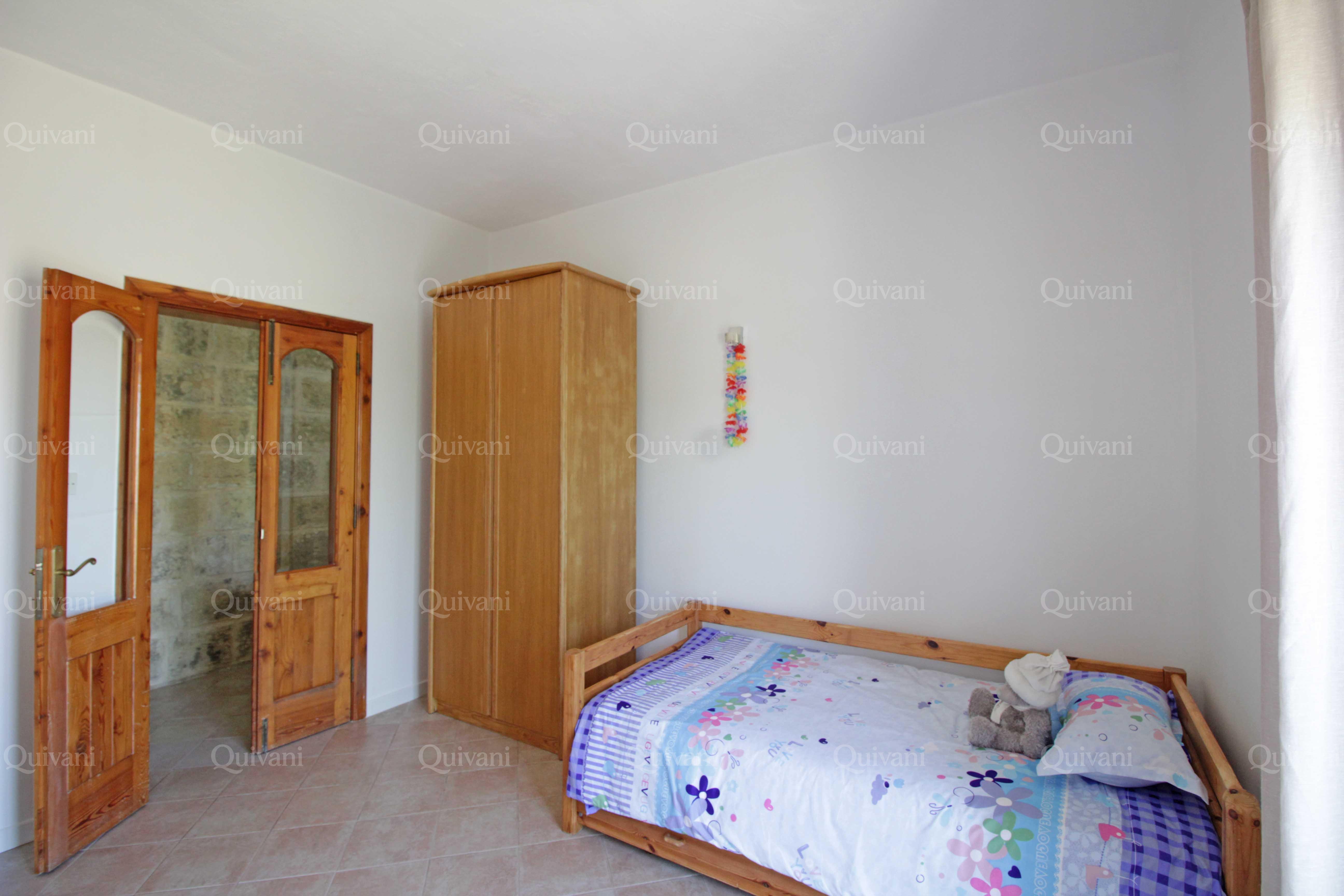 Qrendi, Furnished Maisonette
