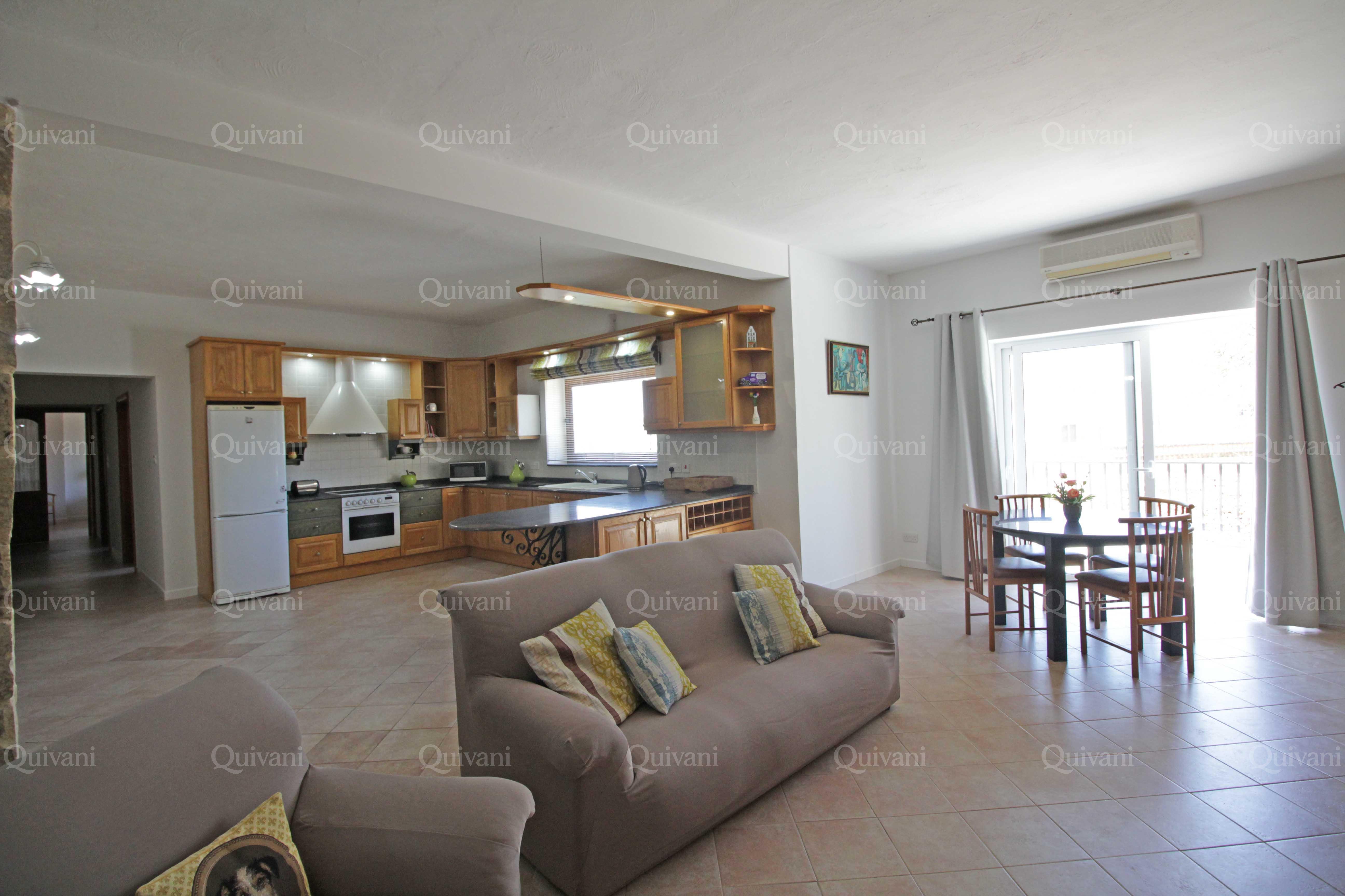 Qrendi, Furnished Maisonette