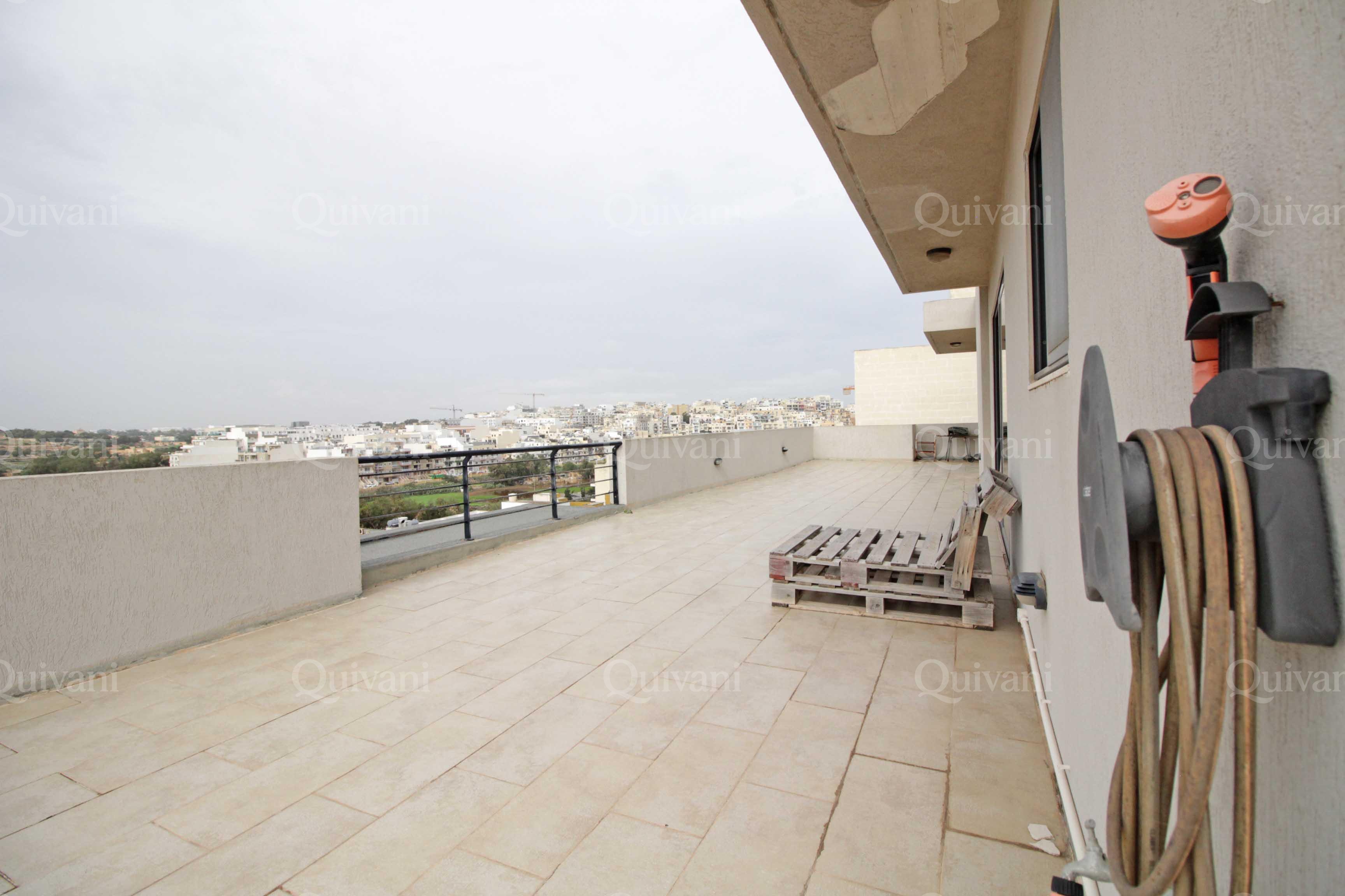 Marsascala, Furnished Penthouse
