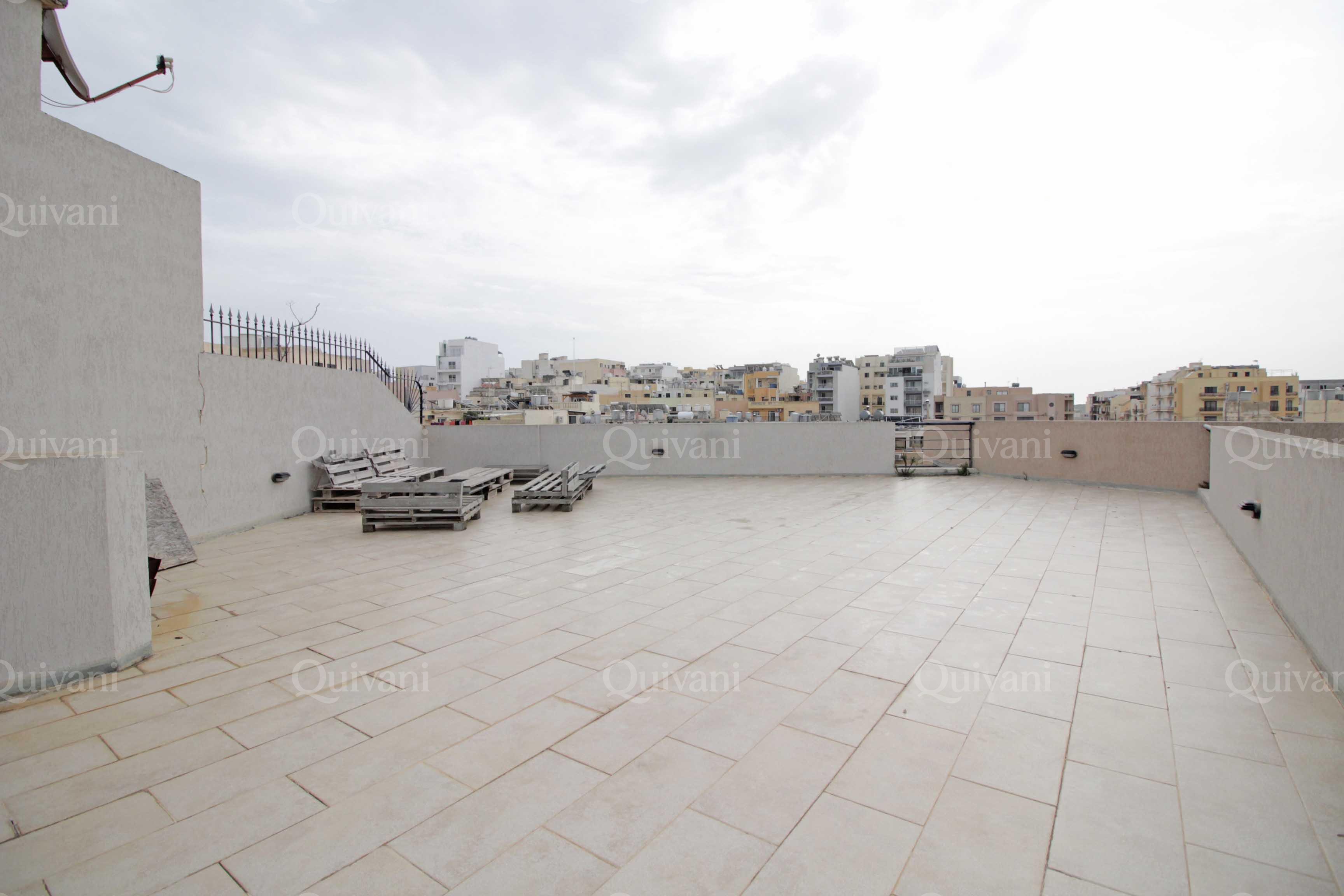Marsascala, Furnished Penthouse