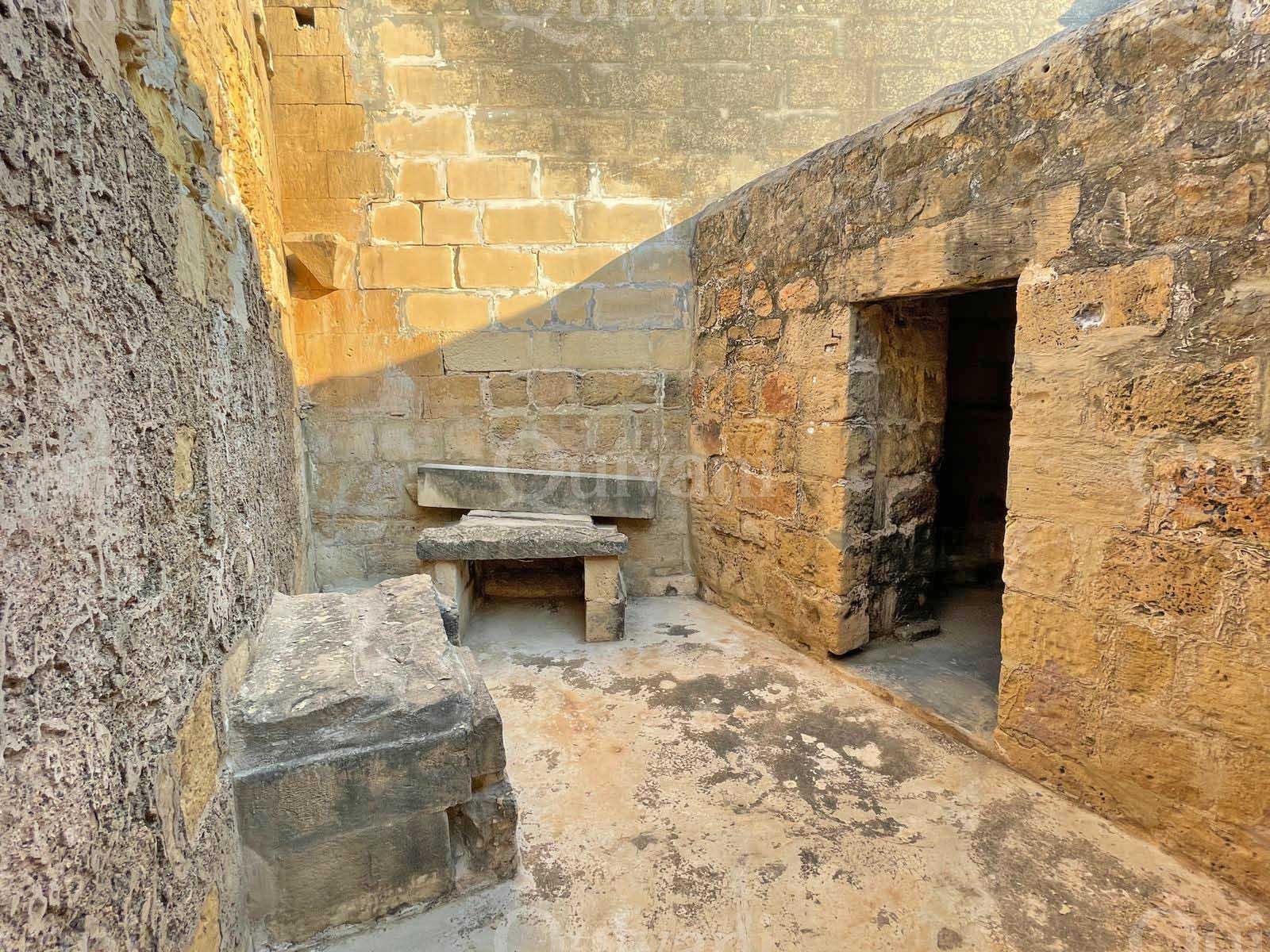 Zurrieq, Unconverted Townhouse
