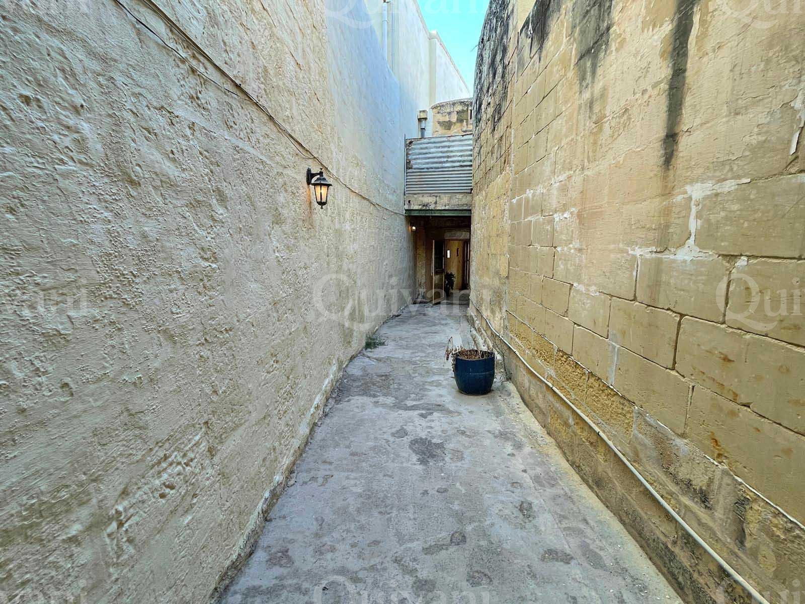 Zurrieq, Shell Guest House
