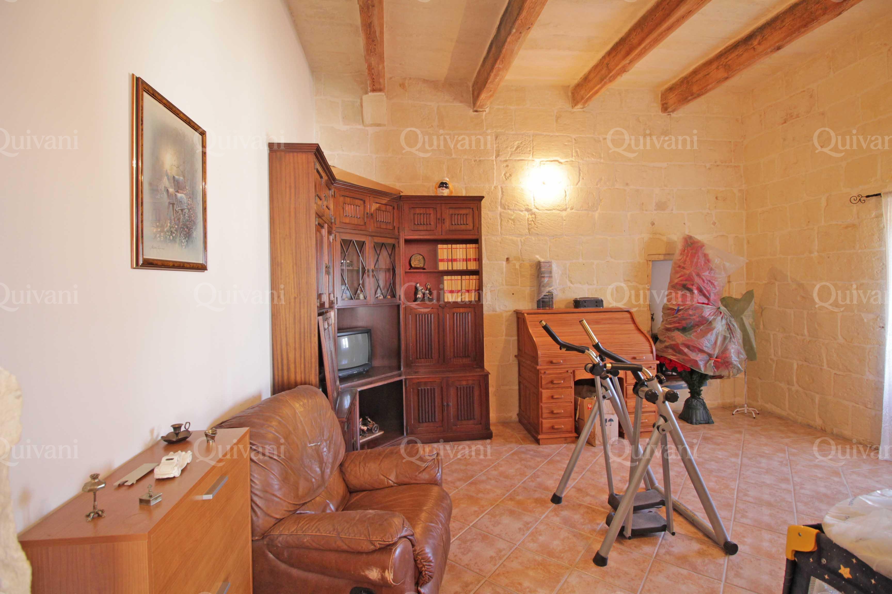 Xghajra, Converted Farmhouse