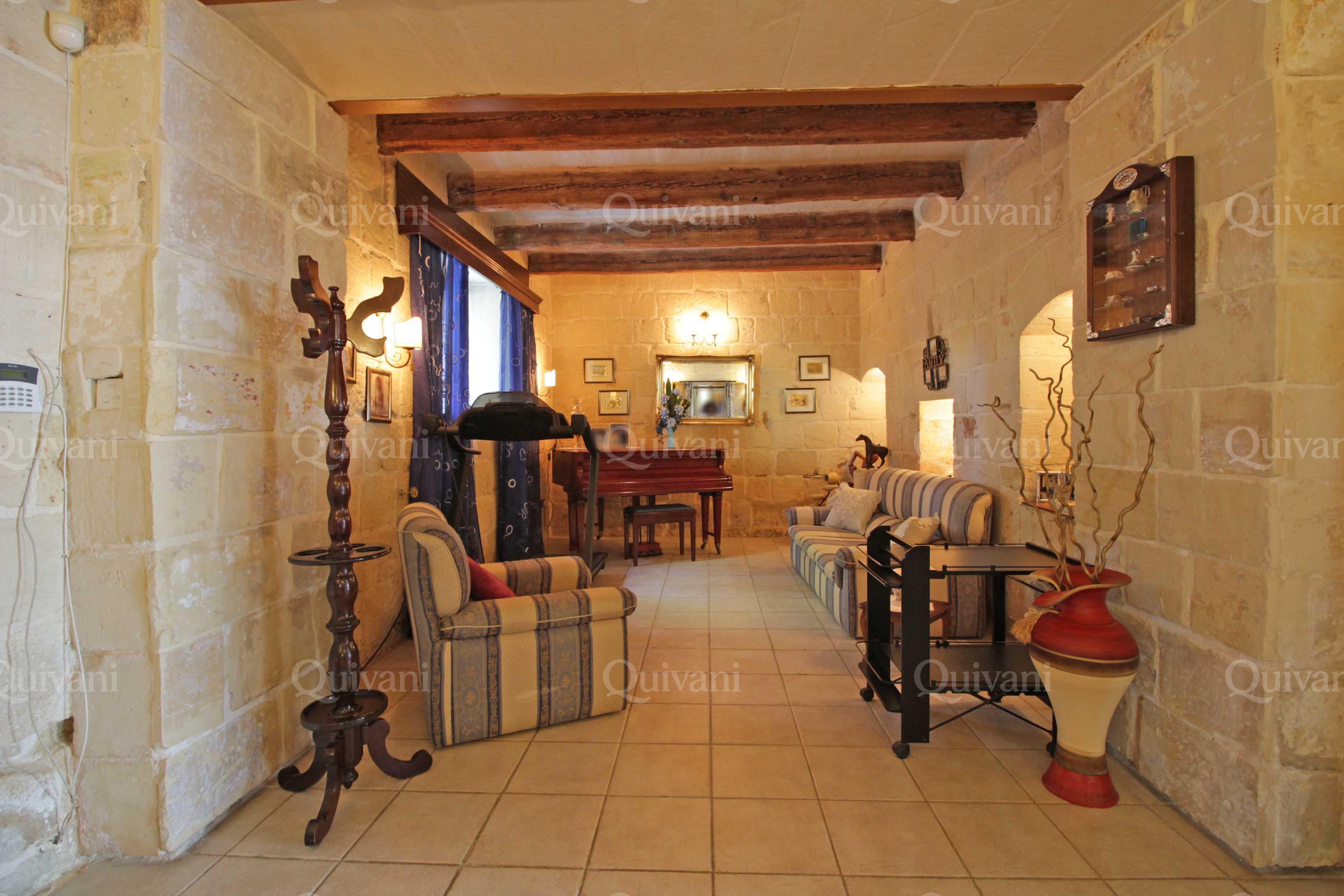 Xghajra, Converted Farmhouse