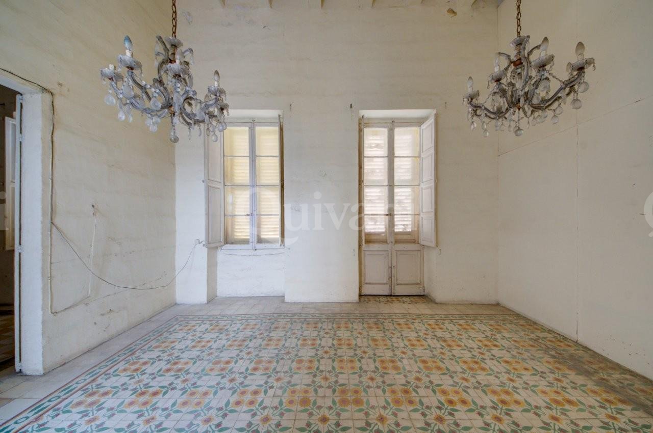 Valletta, Unconverted Palazzo