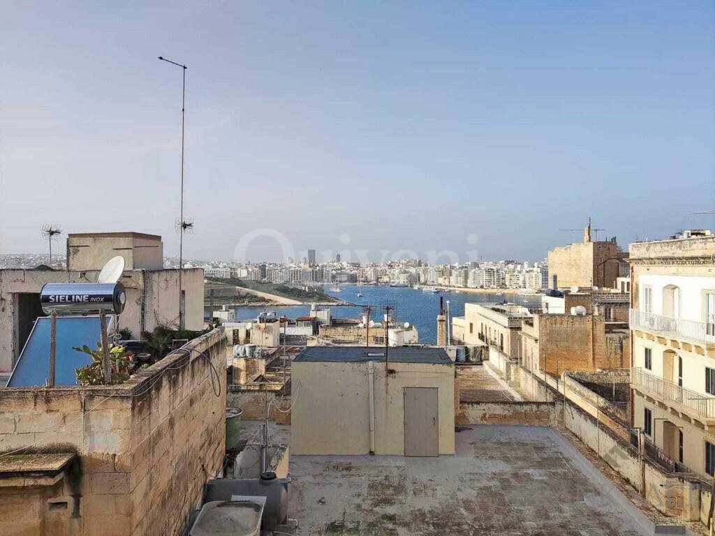 Valletta, Unconverted Palazzo