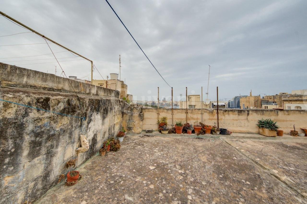Valletta, Unconverted Palazzo