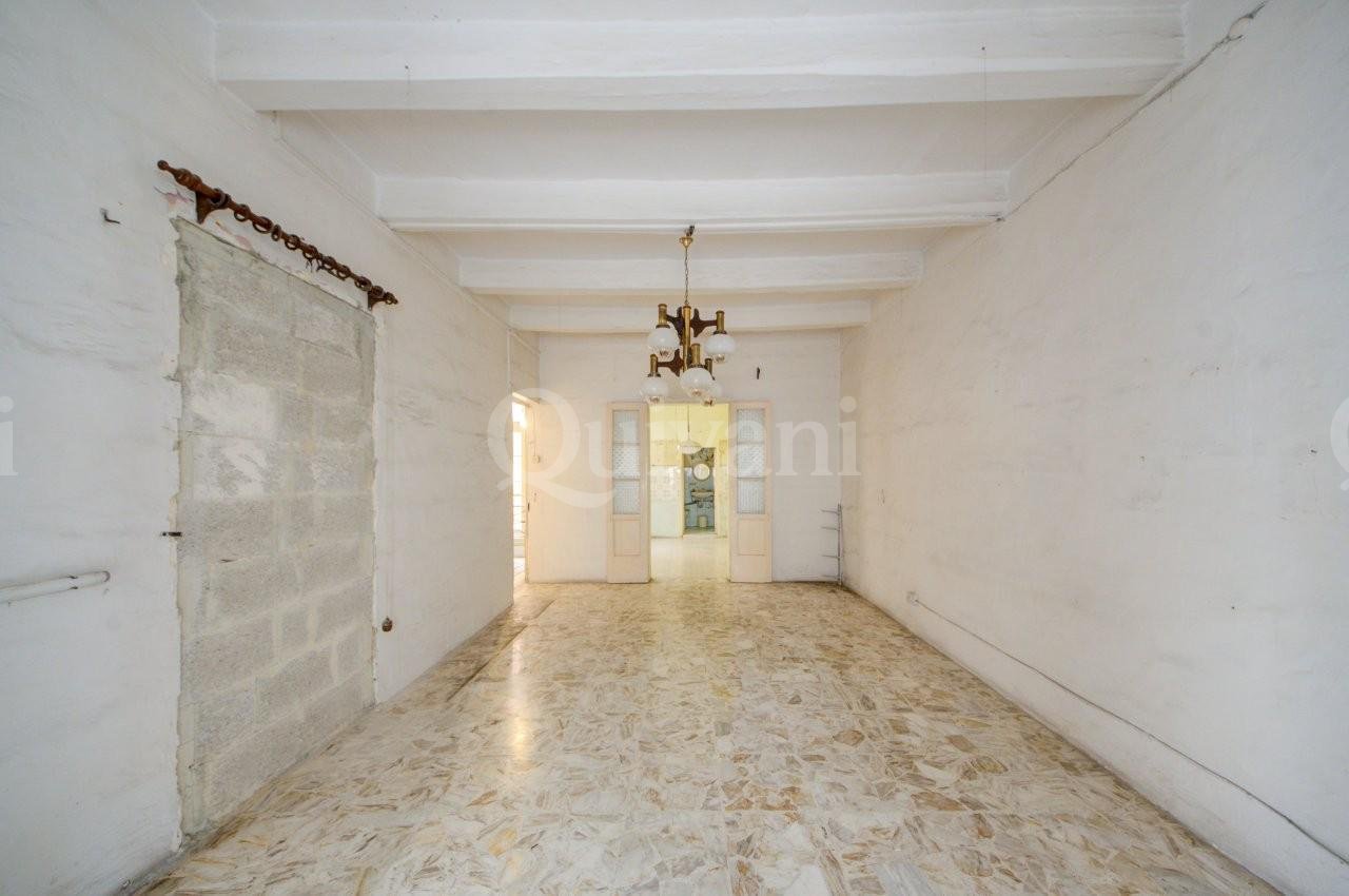 Valletta, Unconverted Palazzo