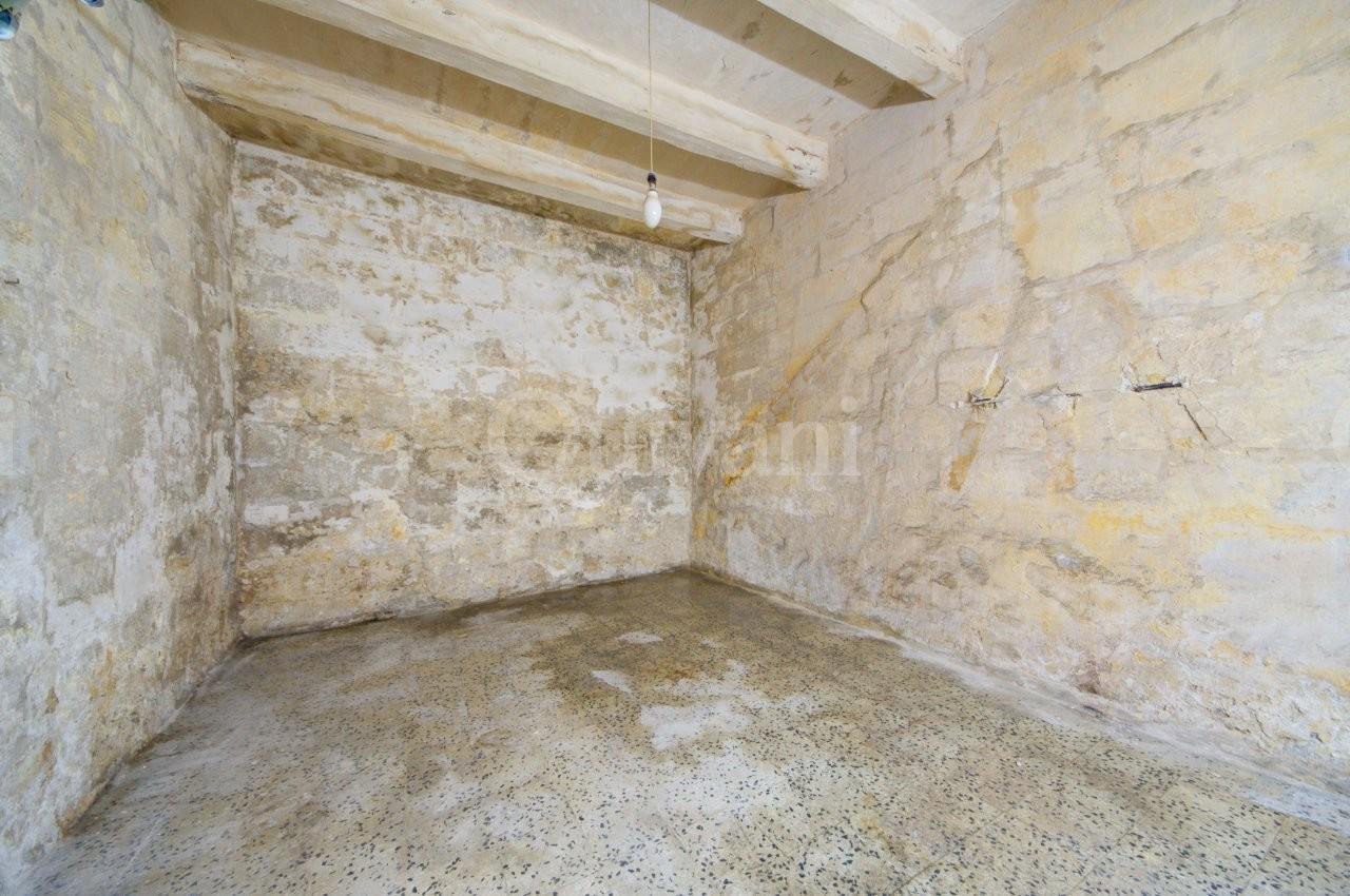 Valletta, Unconverted Palazzo