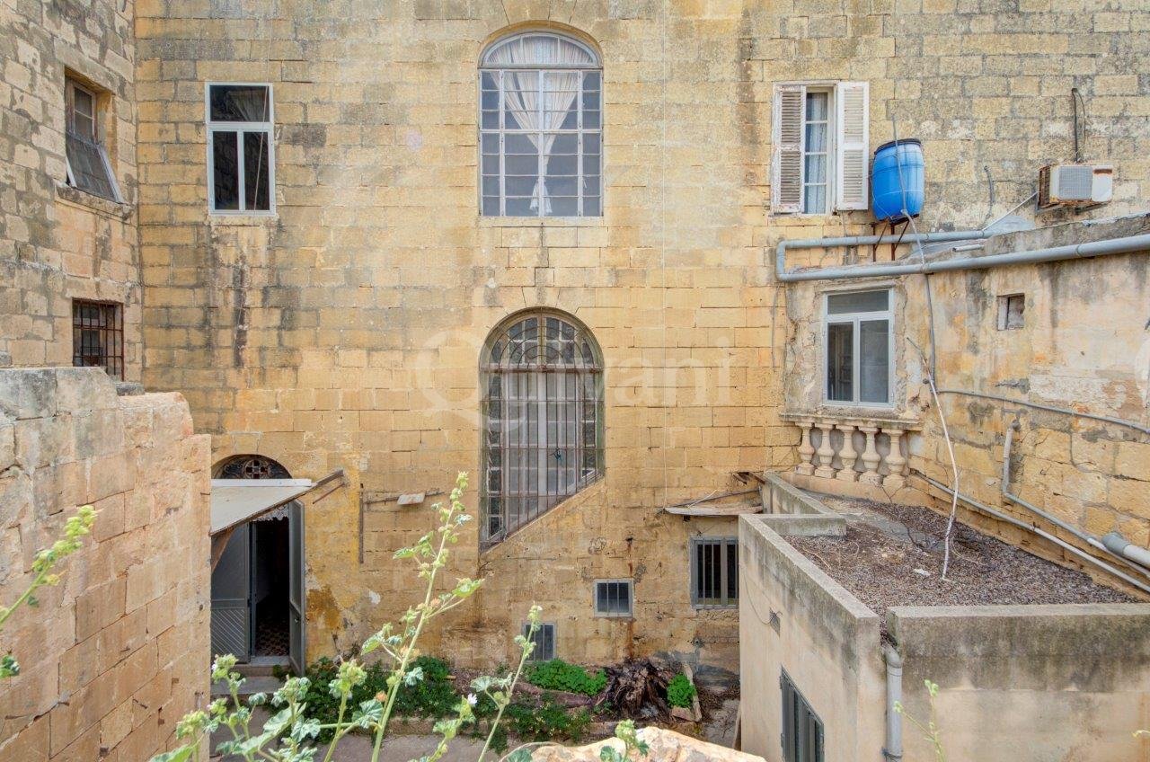Zejtun, Unconverted Palazzo