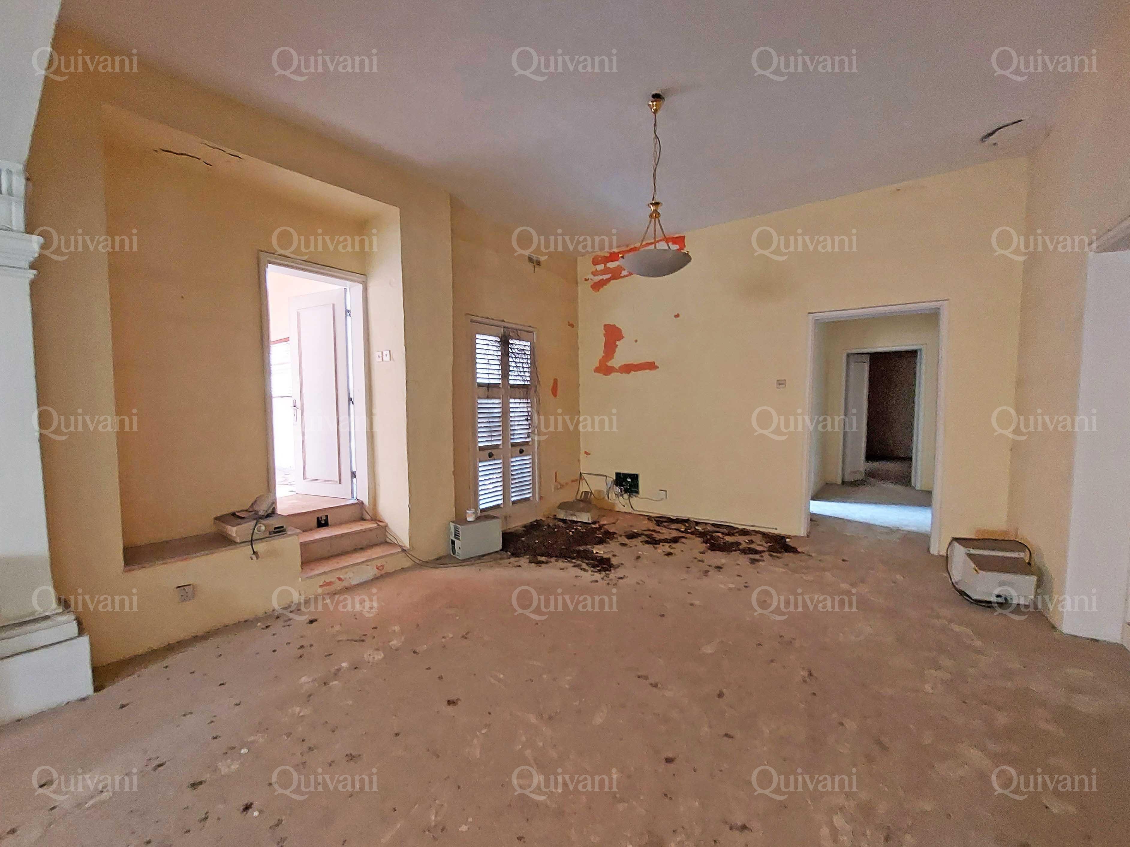 Qormi, Unconverted Palazzo