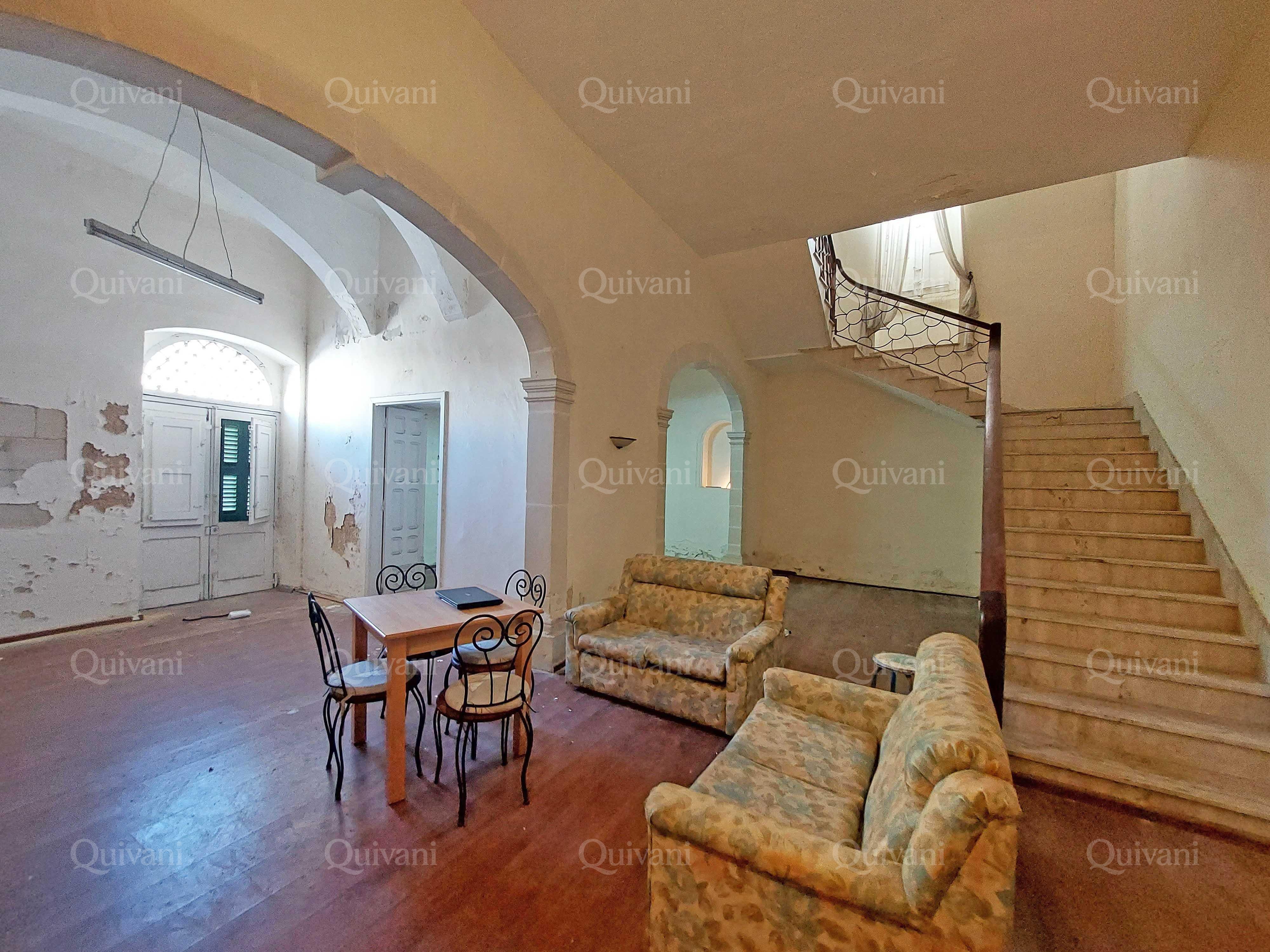 Qormi, Unconverted Palazzo