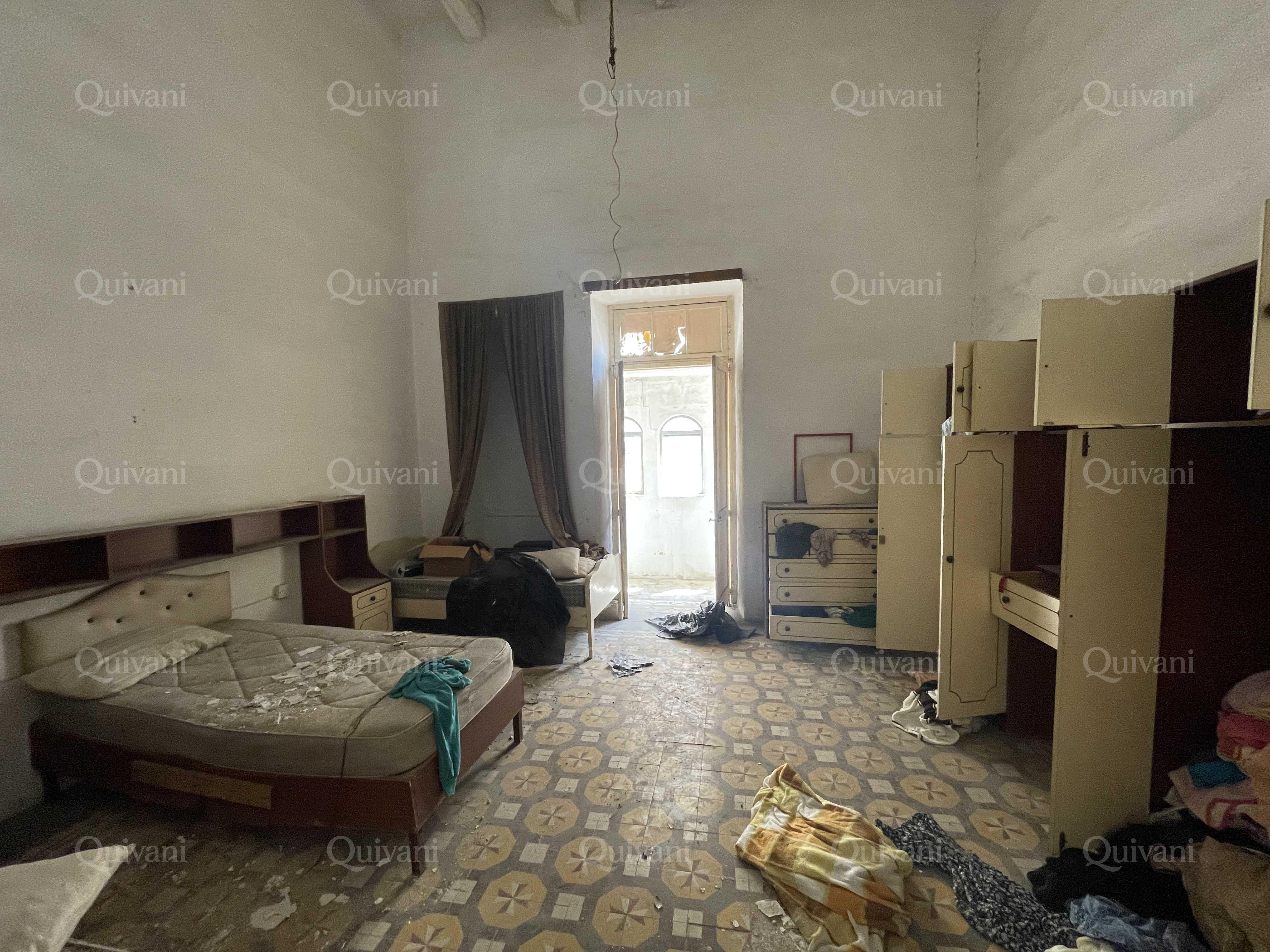 Senglea, Unconverted Townhouse