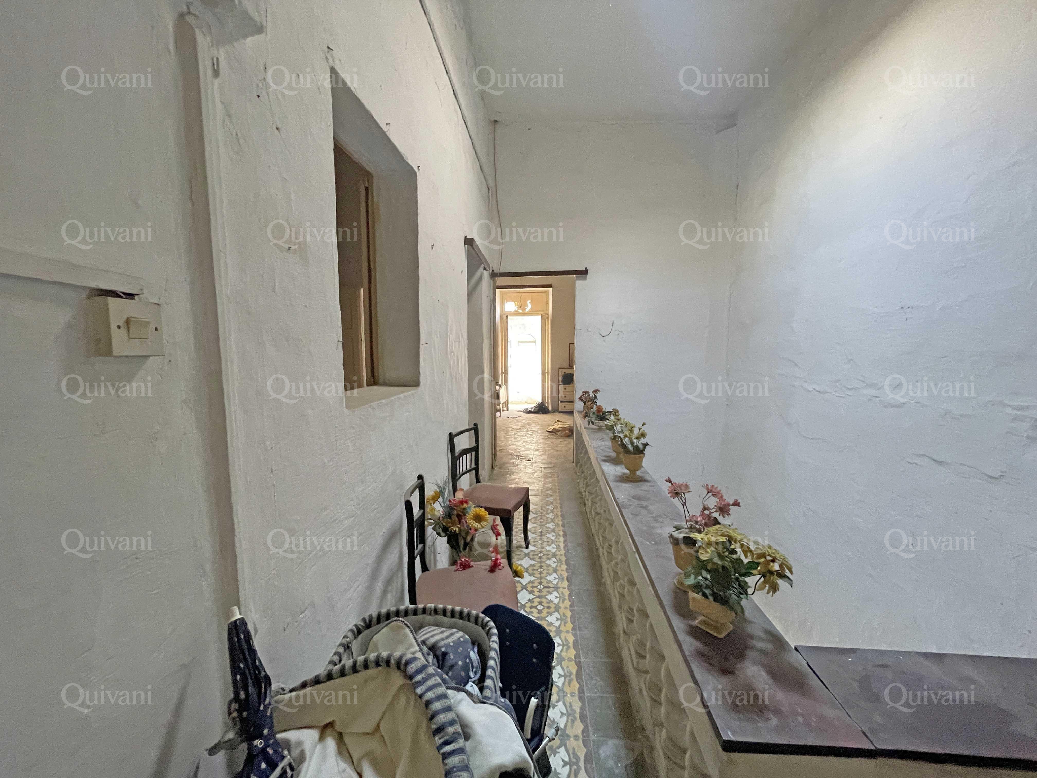 Senglea, Unconverted Townhouse