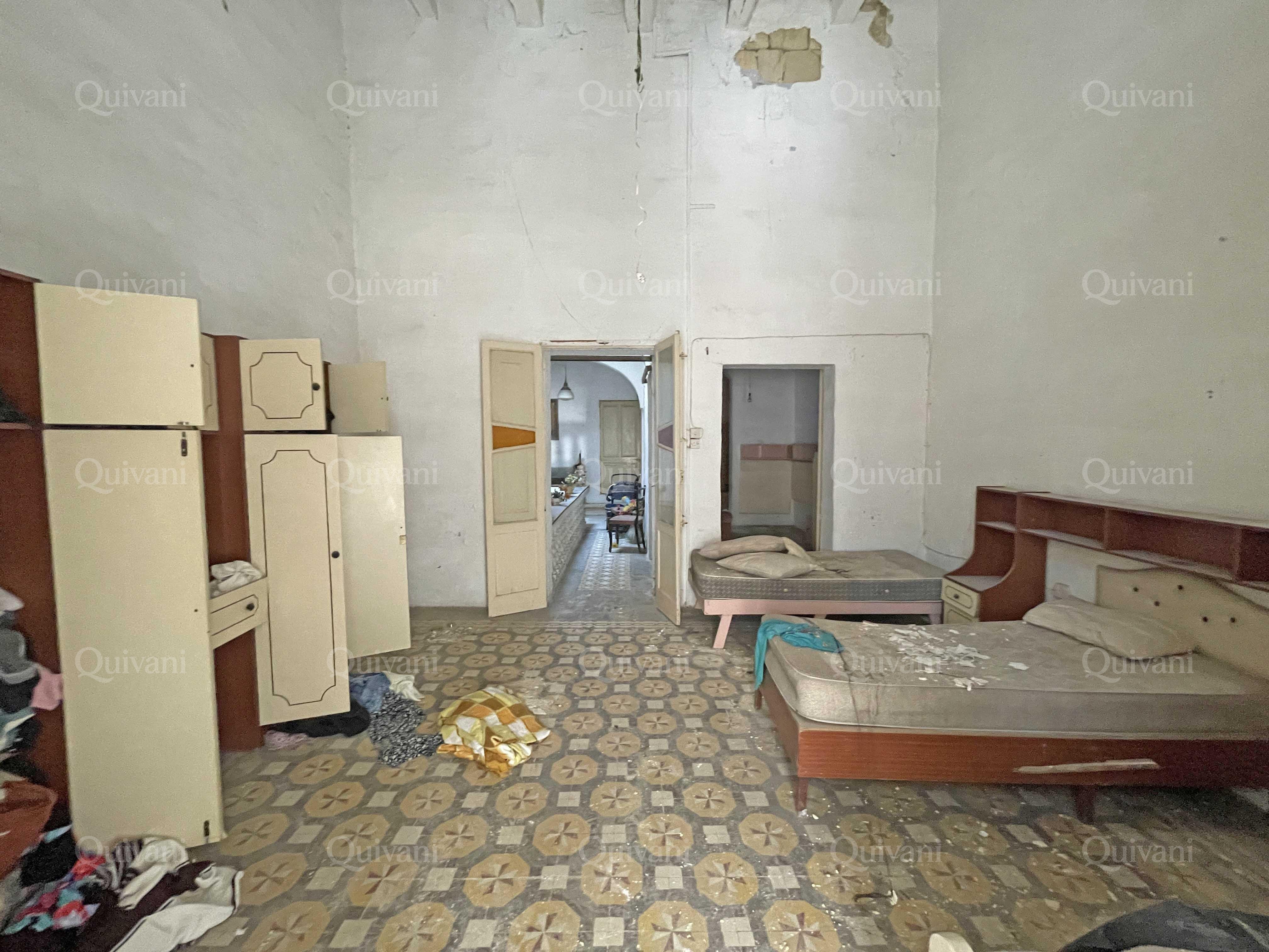 Senglea, Unconverted Townhouse