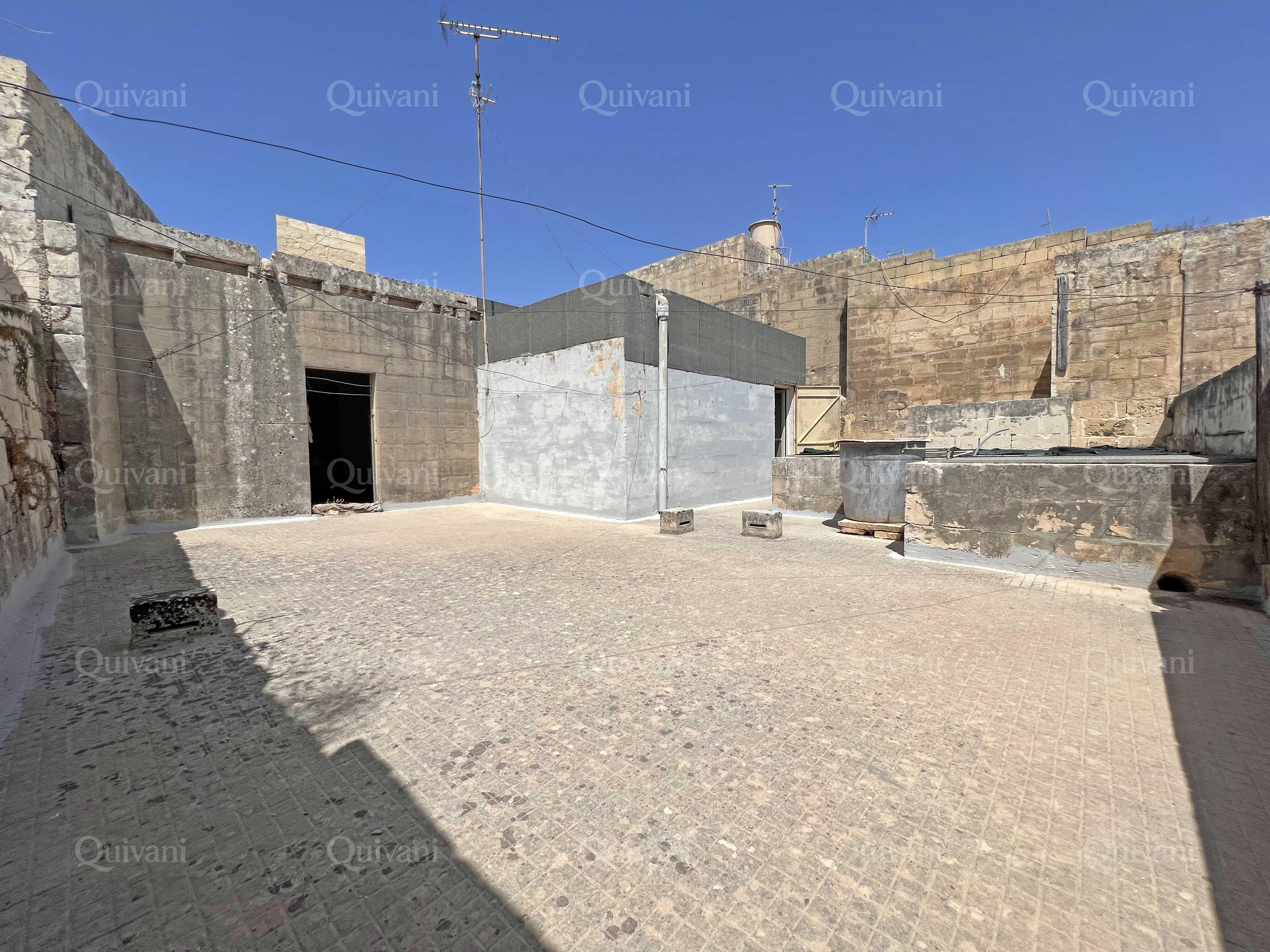 Zebbug, Unconverted House of Character