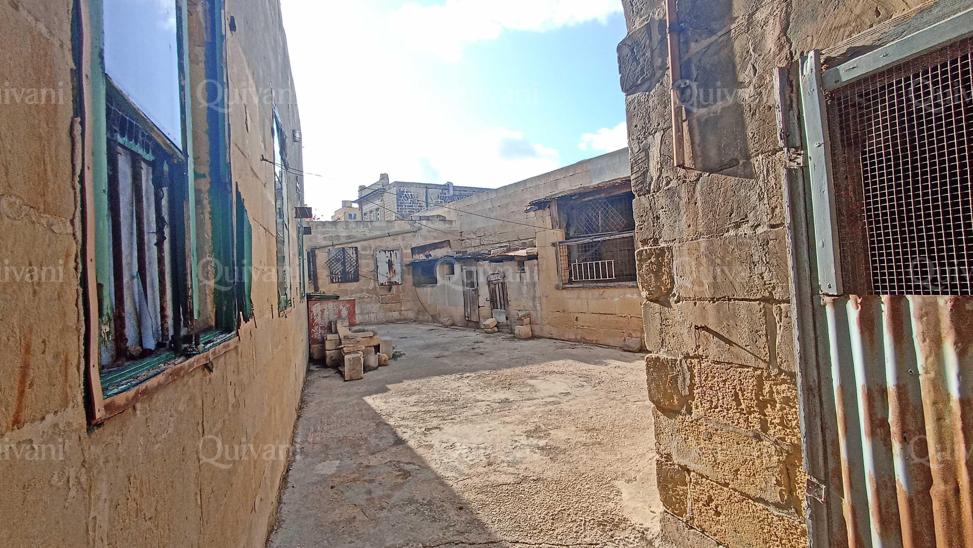 Marsa, Unconverted Farmhouse