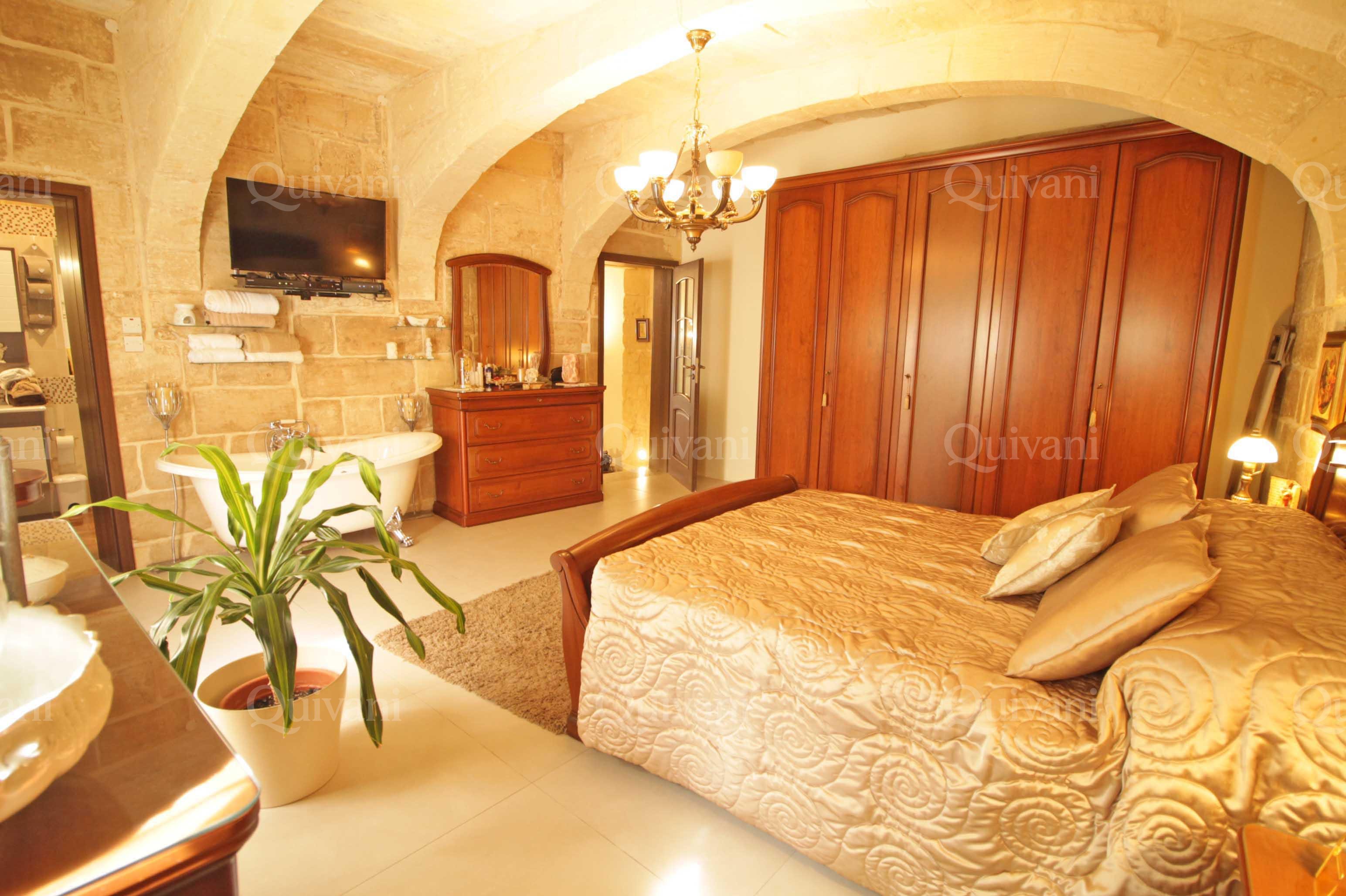 Qormi, Furnished House of Character