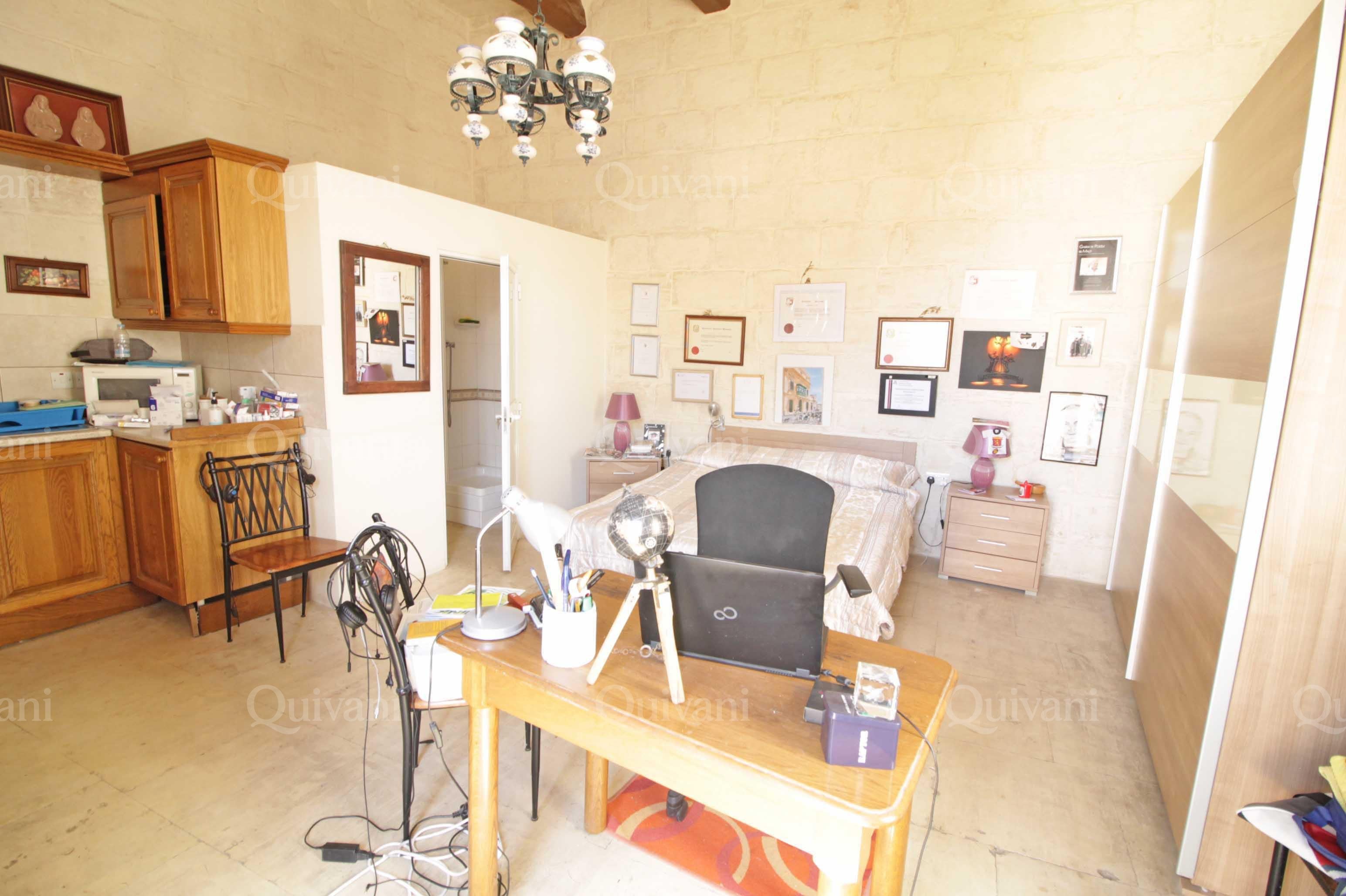 Qormi, Furnished House of Character