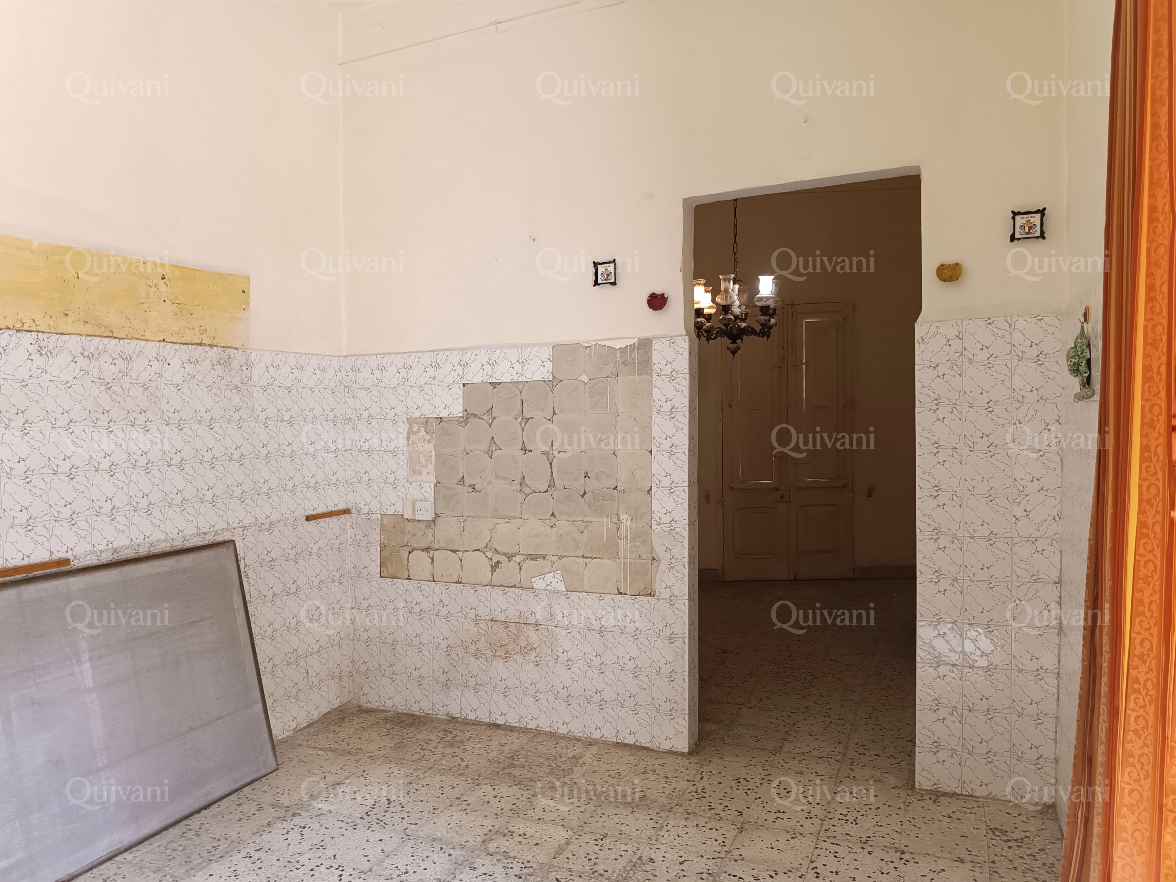 Qormi, Unconverted Townhouse