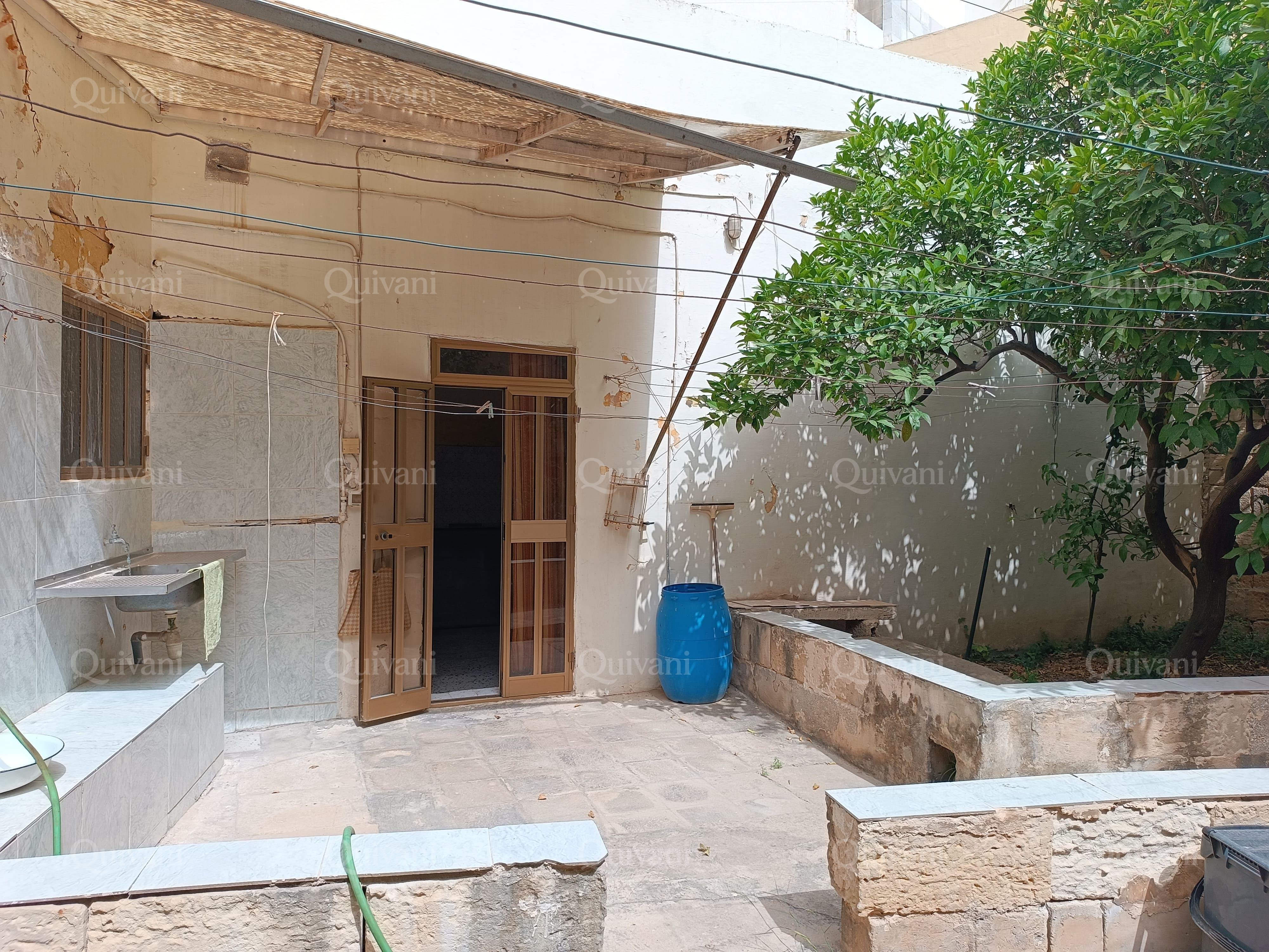 Qormi, Unconverted Townhouse