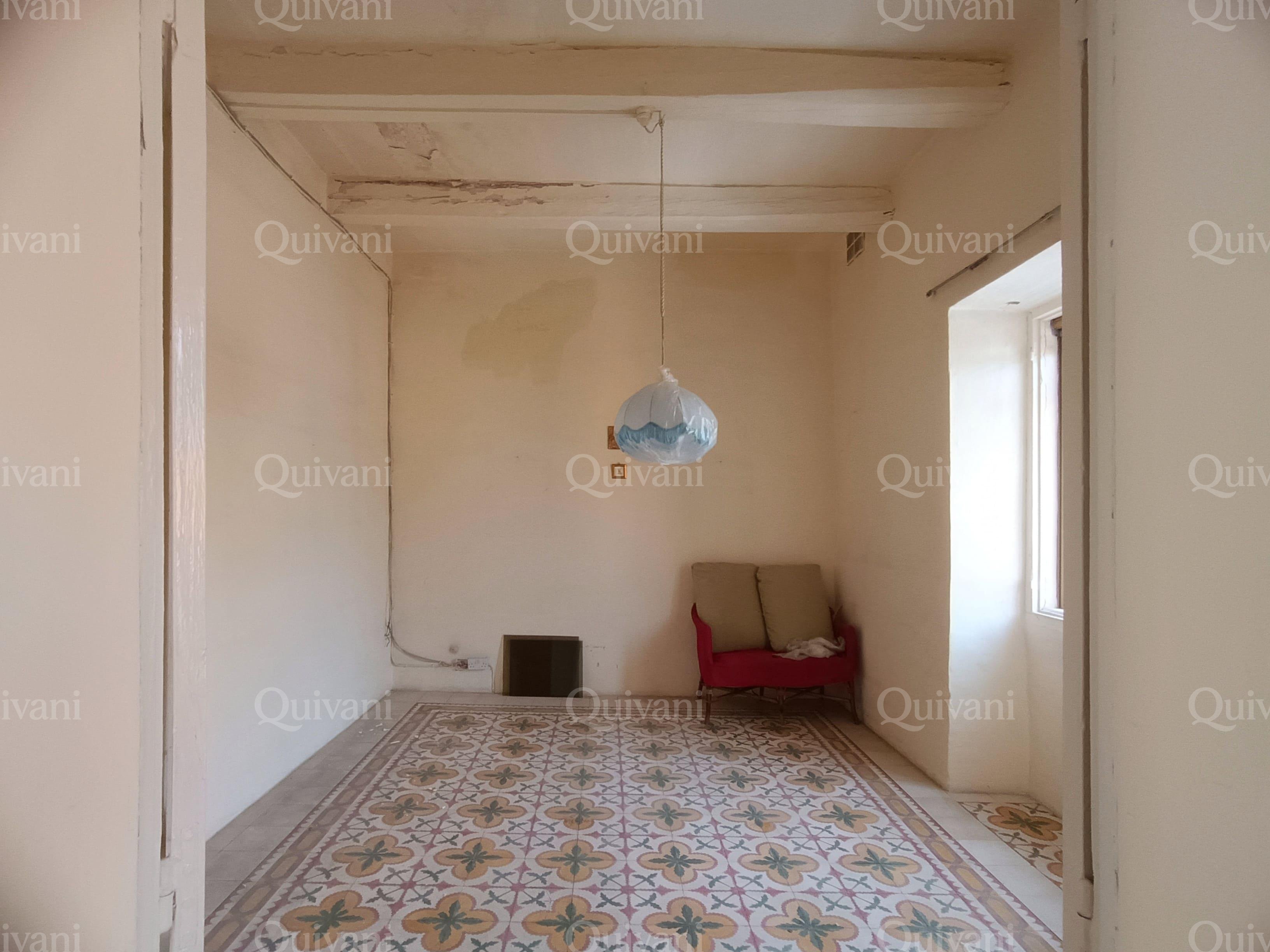 Qormi, Unconverted Townhouse