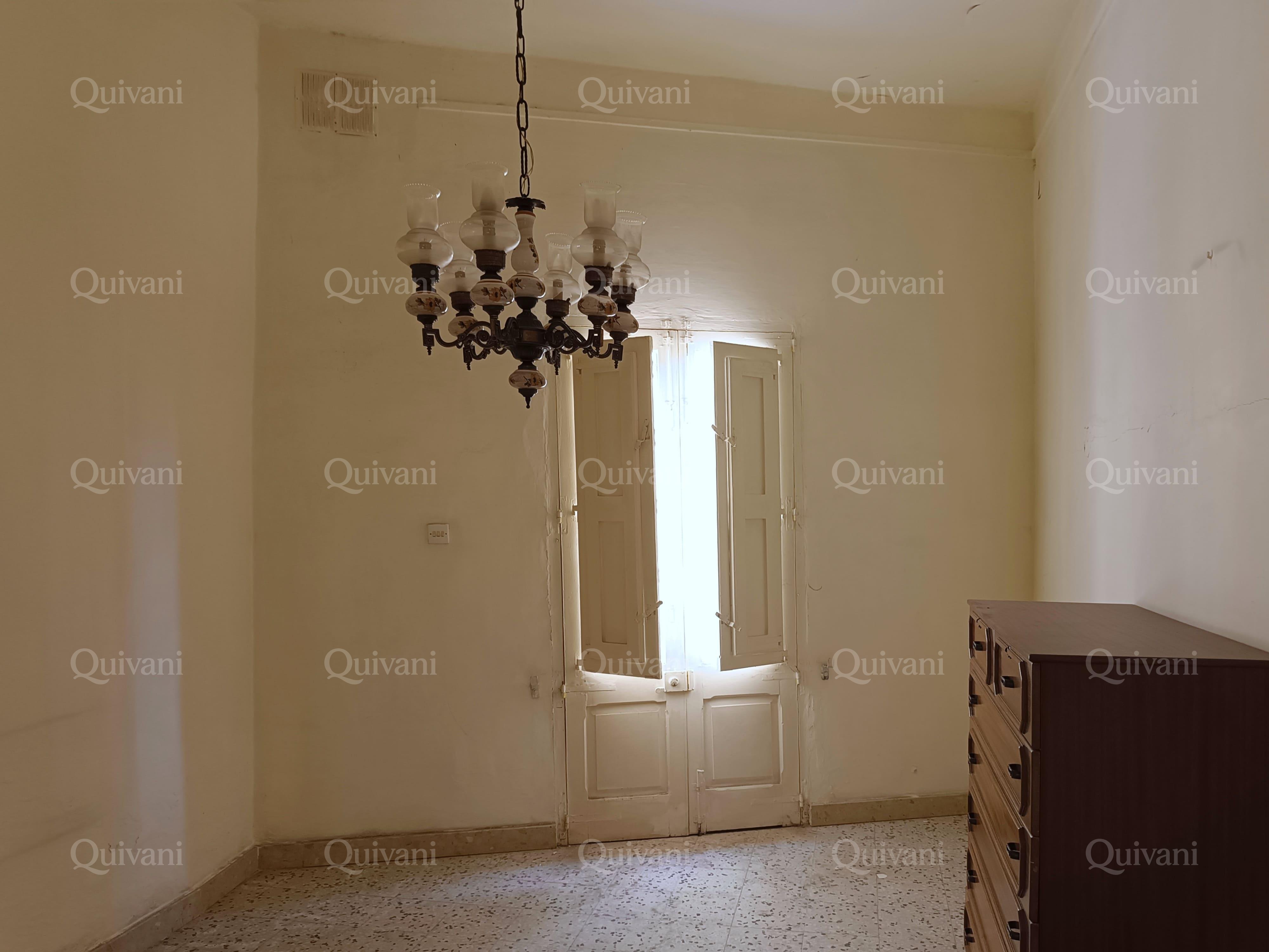 Qormi, Unconverted Townhouse