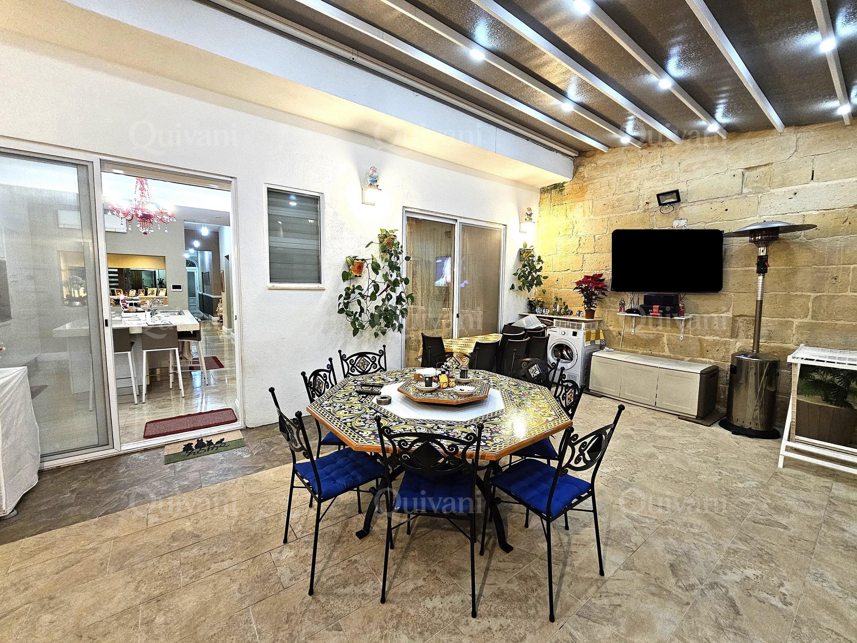 Rabat, Converted Grand Town House + Garden + Pool