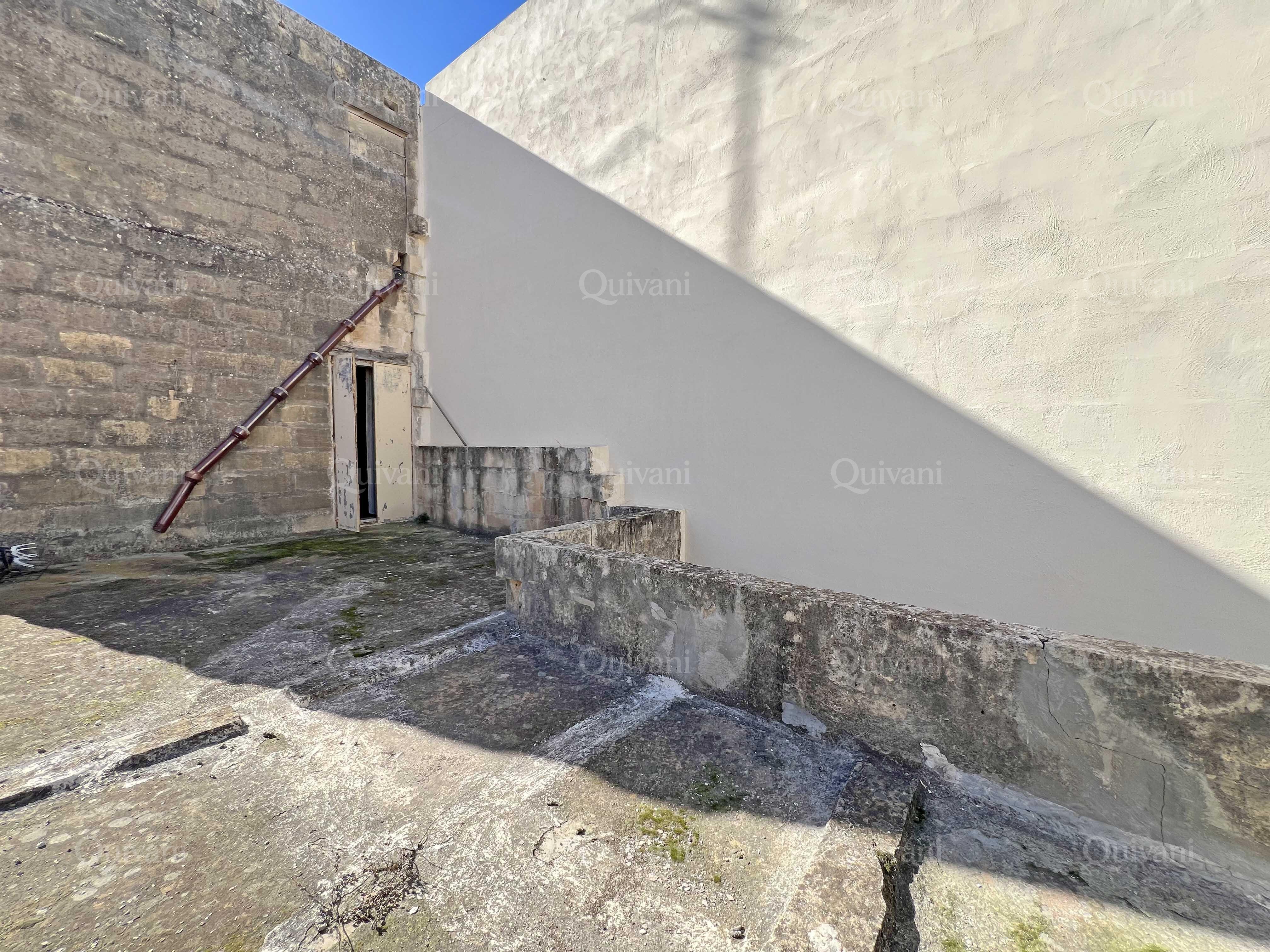 Tarxien, Townhouse with 400sqm Garden
