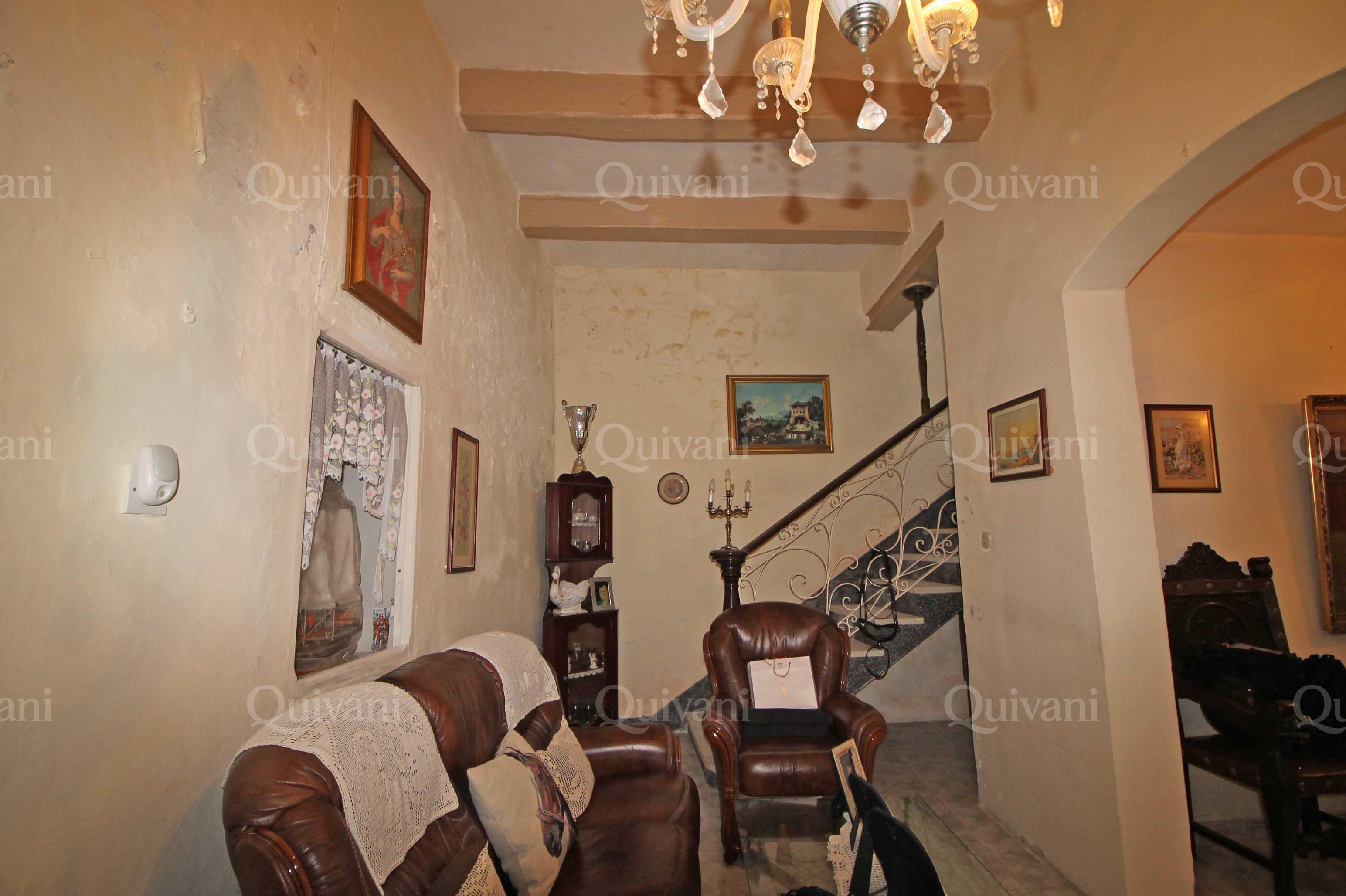 Qormi, Unconverted House of Character